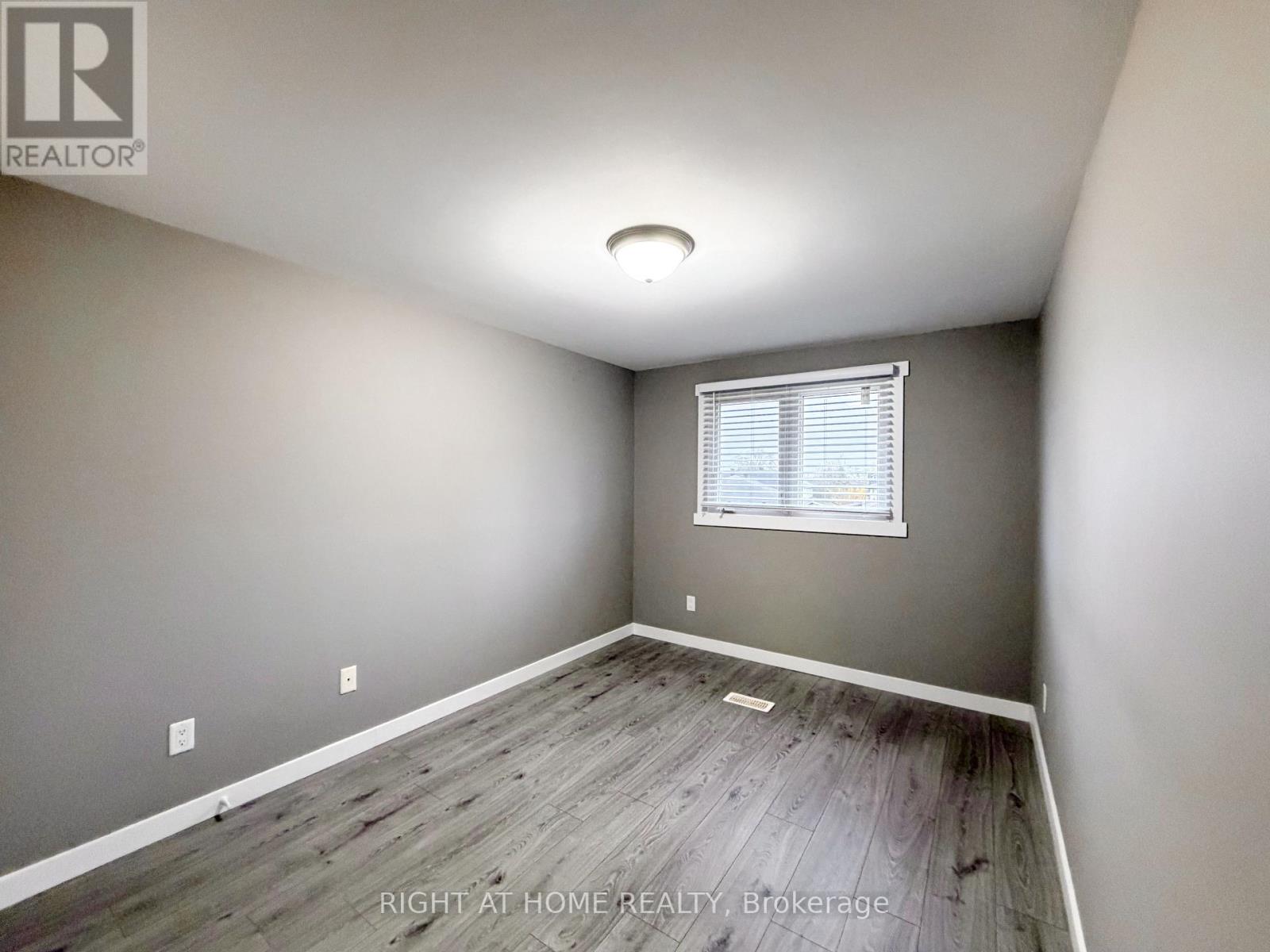Upper - 225 Kinmount Crescent, Oshawa, Ontario  L1J 3T8 - Photo 15 - E12940054