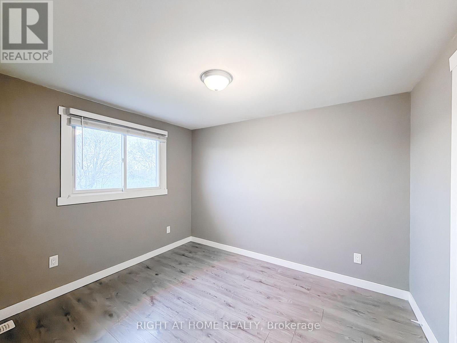 Upper - 225 Kinmount Crescent, Oshawa, Ontario  L1J 3T8 - Photo 8 - E12940054