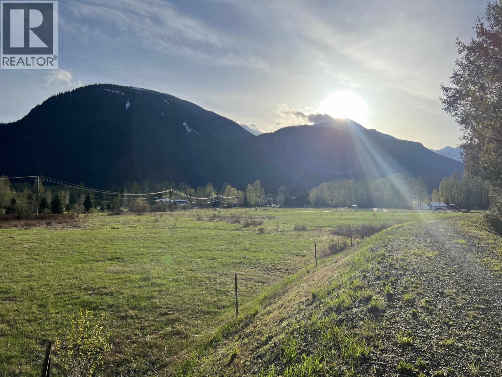 Lot 1 Fraser Road, Pemberton, British Columbia  V0N 2L0 - Photo 12 - R3120322