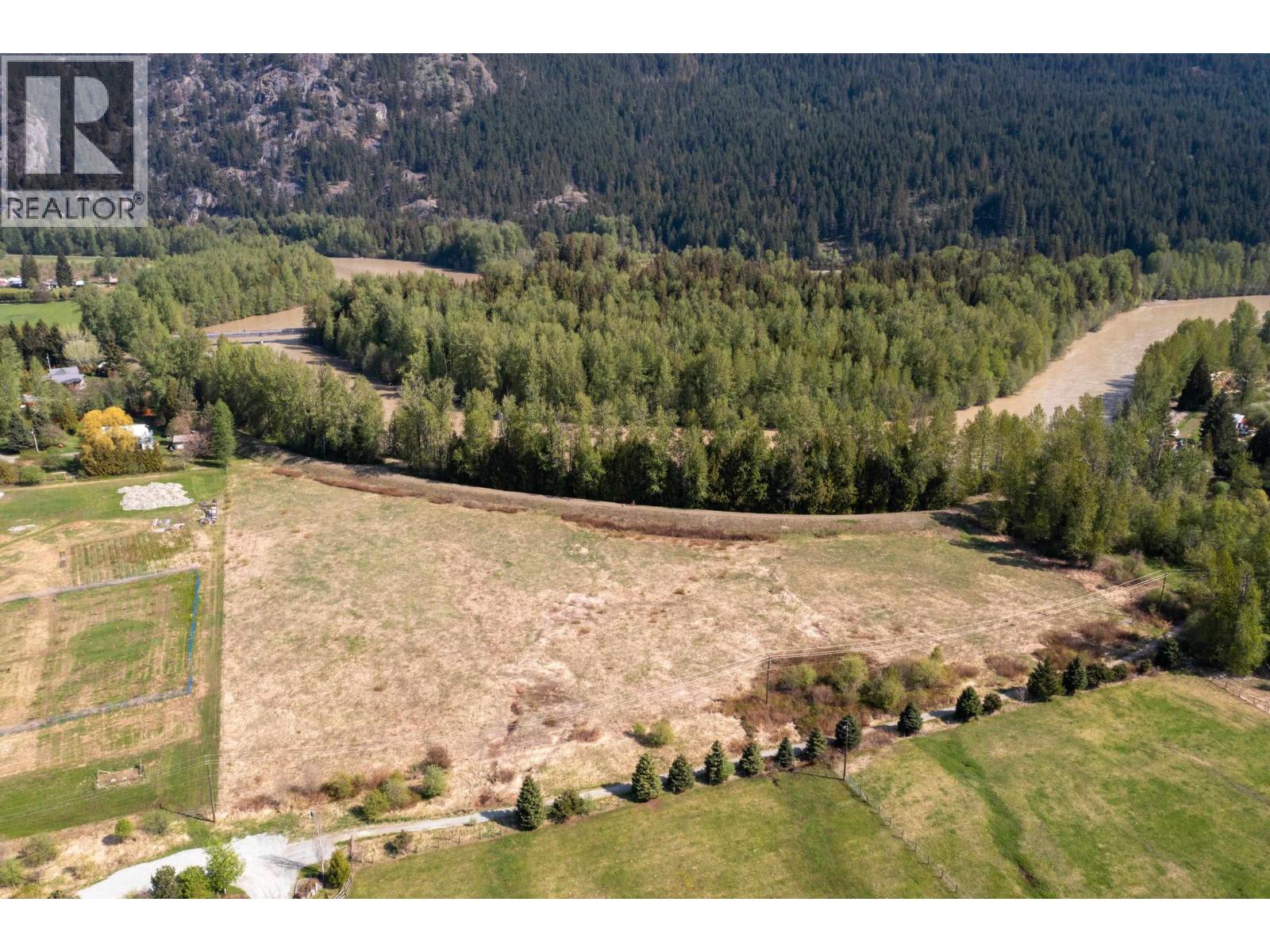 Lot 1 Fraser Road, Pemberton, British Columbia  V0N 2L0 - Photo 2 - R3120322