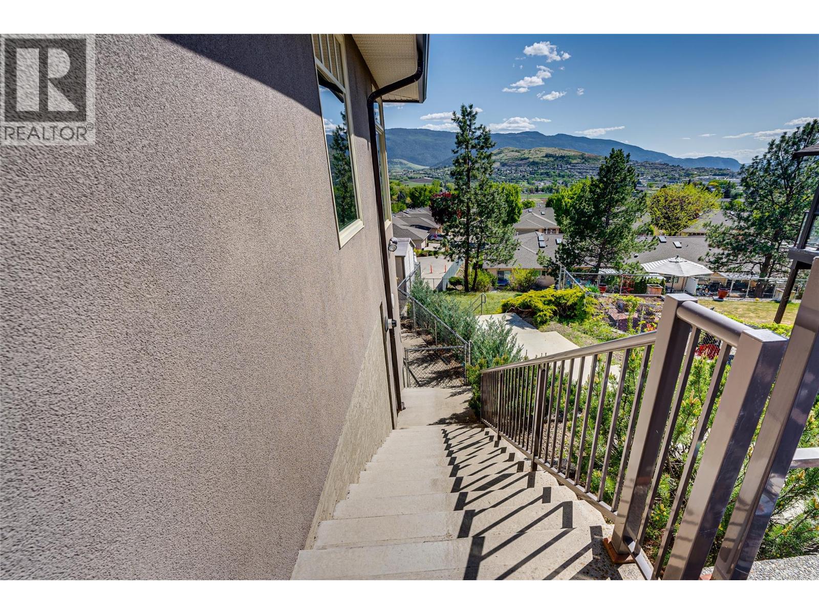 900 33 Avenue, Vernon, British Columbia  V1T 9V7 - Photo 72 - 10385819