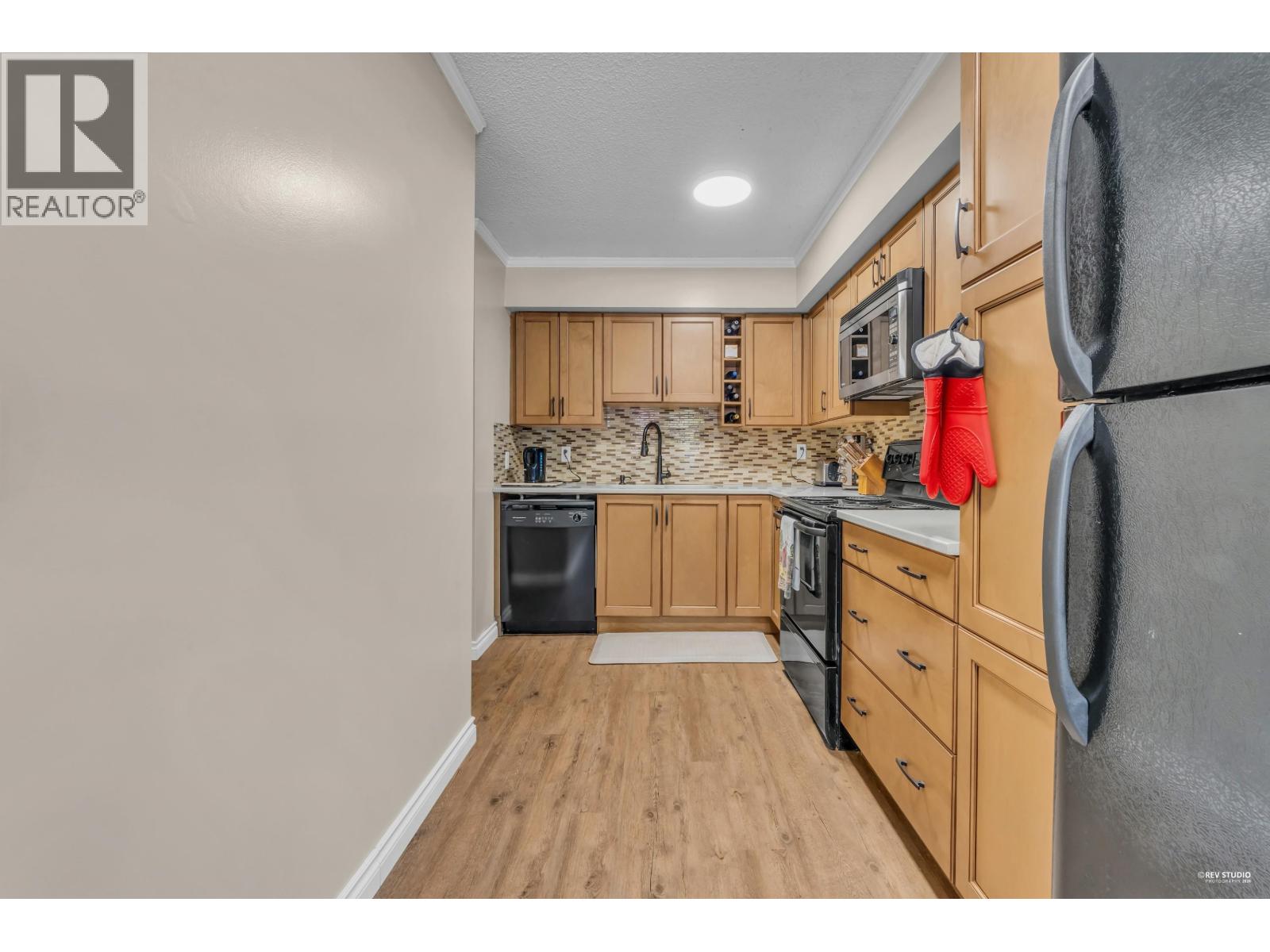 202 Cardiff Way, Port Moody, British Columbia  V3H 3X8 - Photo 6 - R3120309