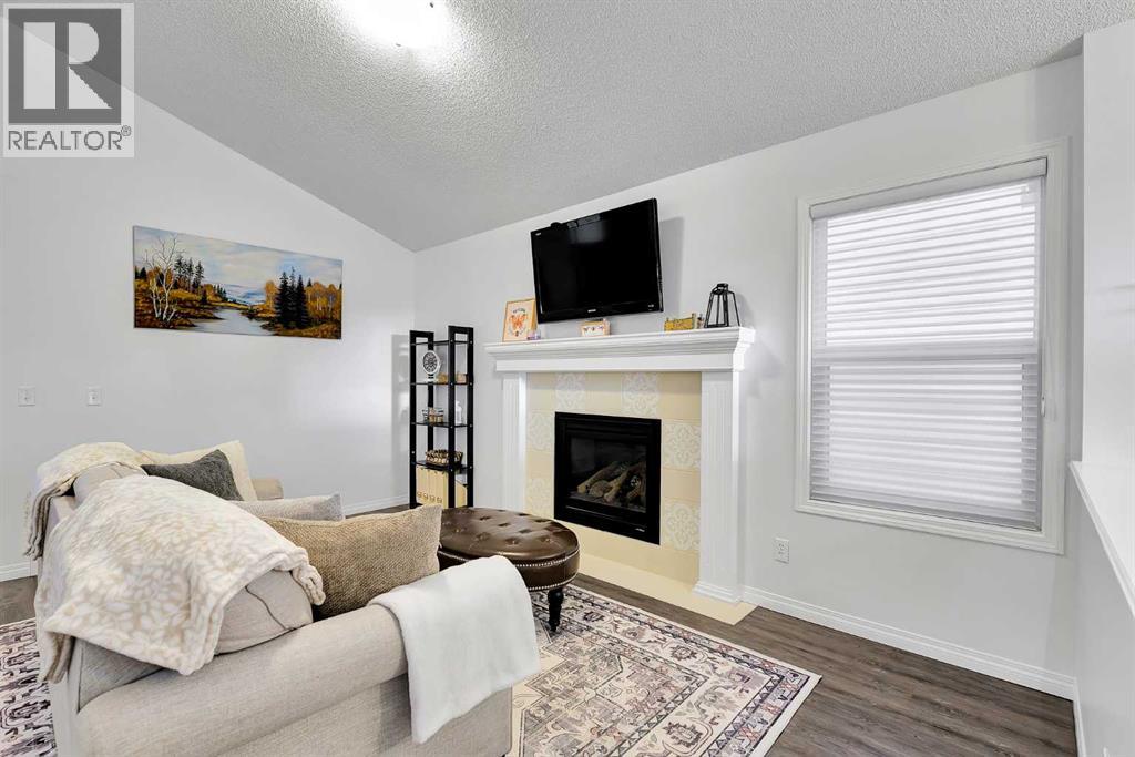 65 Sunset Heights, Cochrane, Alberta  T4C 0C7 - Photo 11 - A2283840