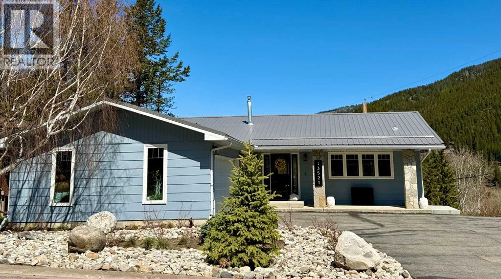 13521 15 Avenue, Blairmore, Alberta  T0K 0E0 - Photo 43 - A2289484