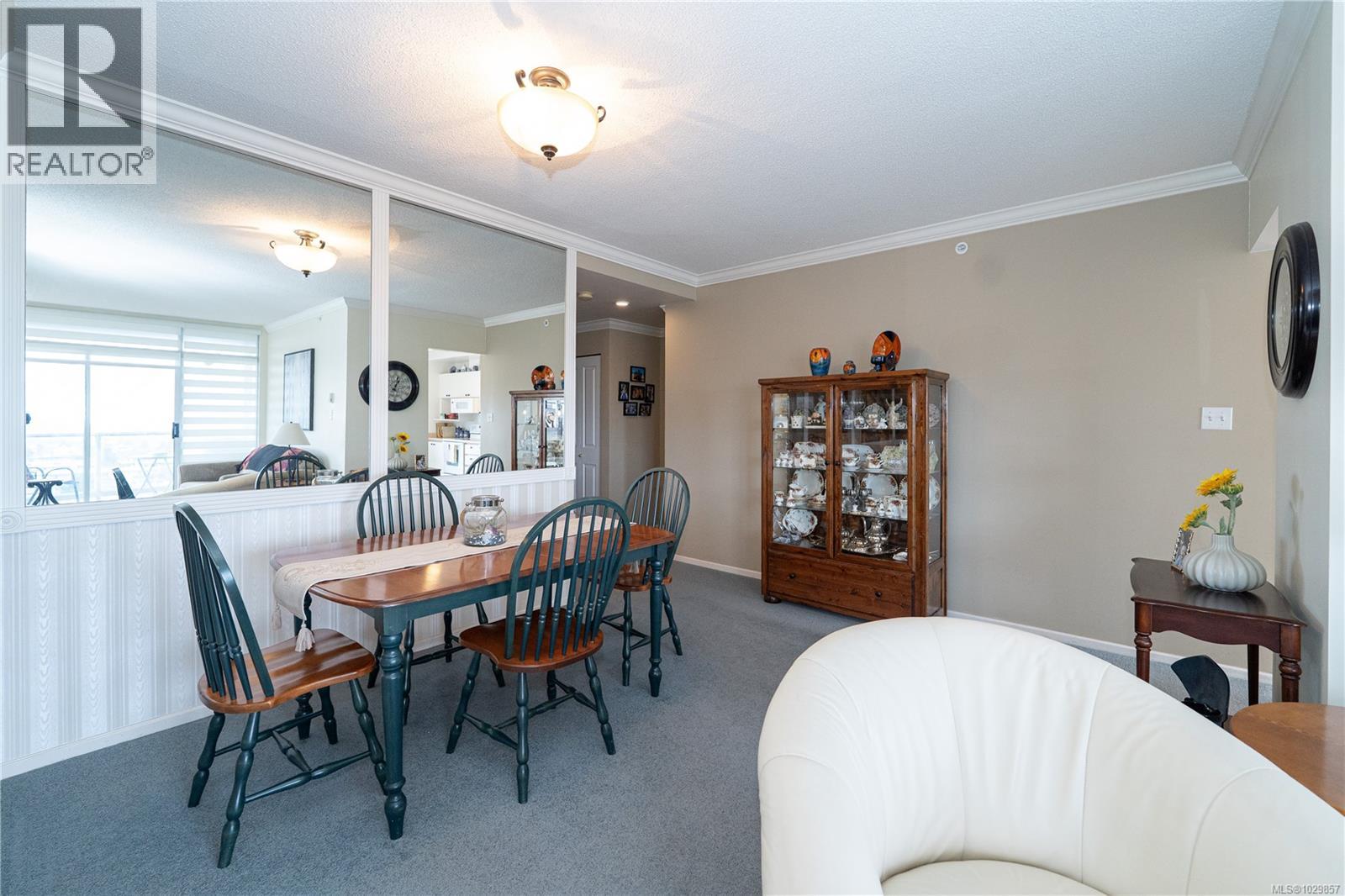 1401 1020 View St, Victoria, British Columbia  V8V 4Y4 - Photo 14 - 1029857