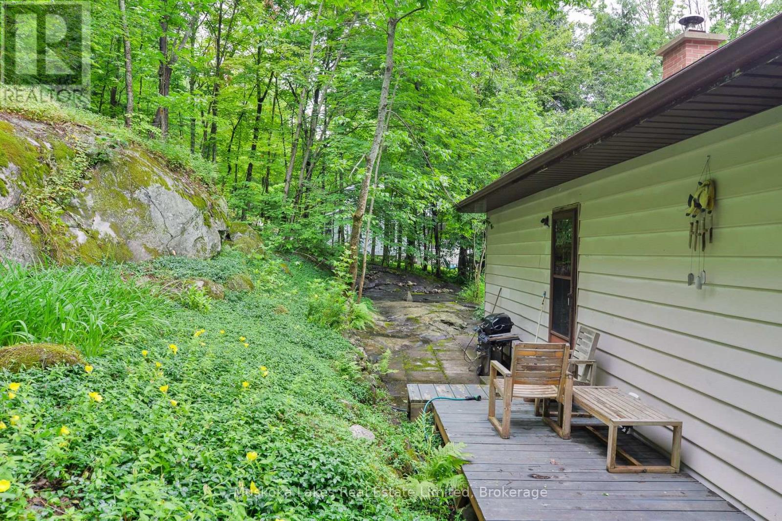 2065 Peninsula Road, Muskoka Lakes (Medora), Ontario  P0B 1G0 - Photo 4 - X13092226