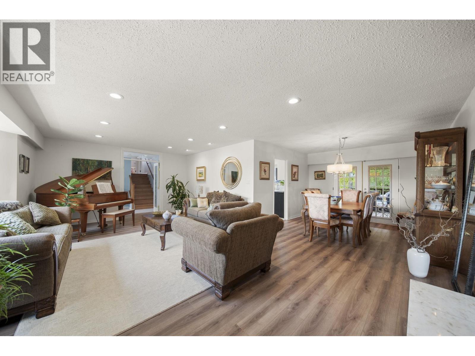 745 Dansey Avenue, Coquitlam, British Columbia  V3K 3G4 - Photo 10 - R3120334
