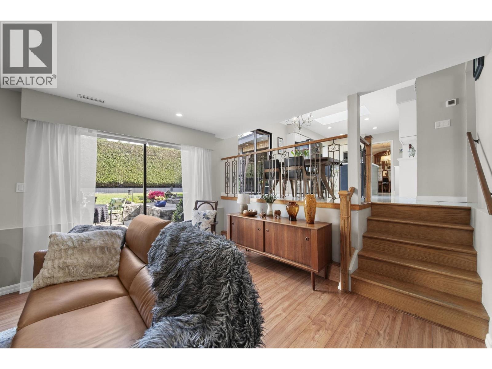 745 Dansey Avenue, Coquitlam, British Columbia  V3K 3G4 - Photo 11 - R3120334