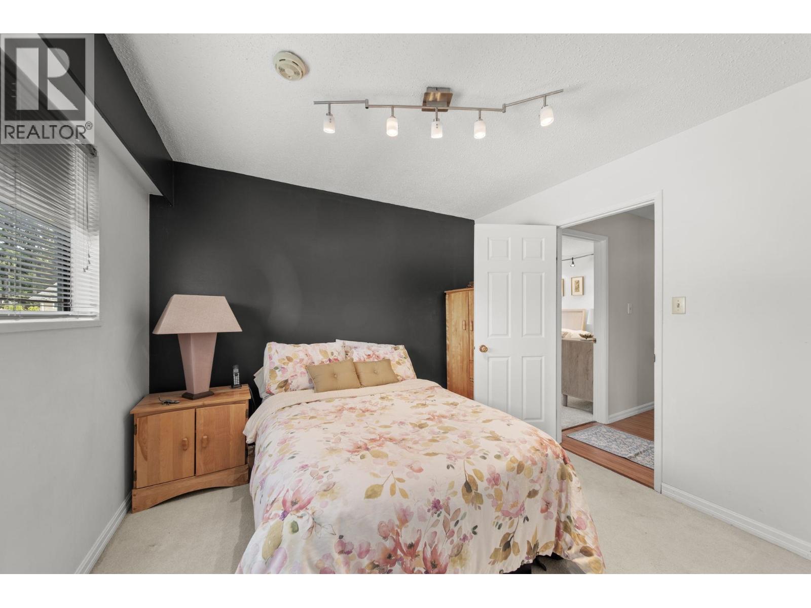 745 Dansey Avenue, Coquitlam, British Columbia  V3K 3G4 - Photo 22 - R3120334