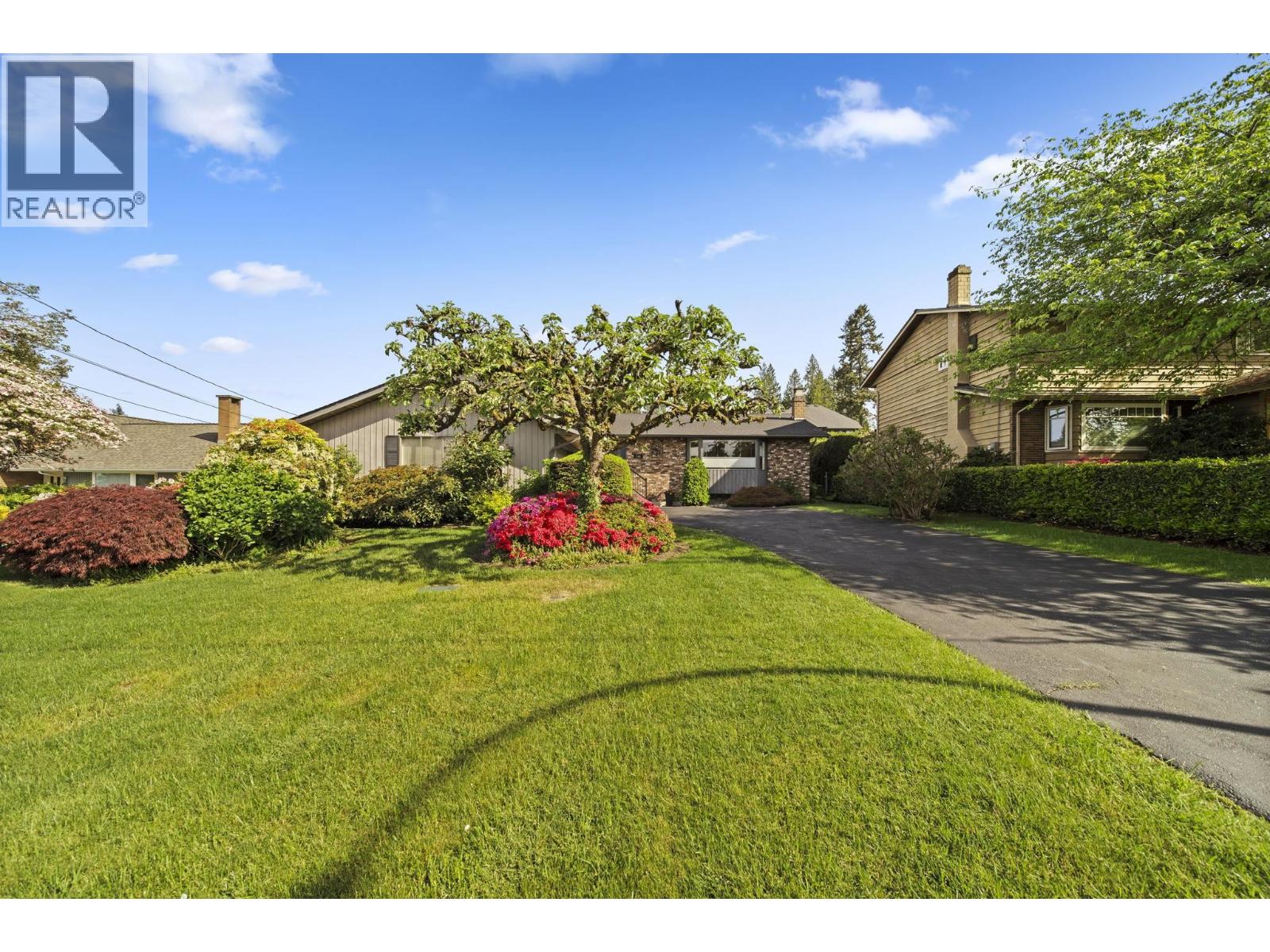 745 Dansey Avenue, Coquitlam, British Columbia  V3K 3G4 - Photo 3 - R3120334