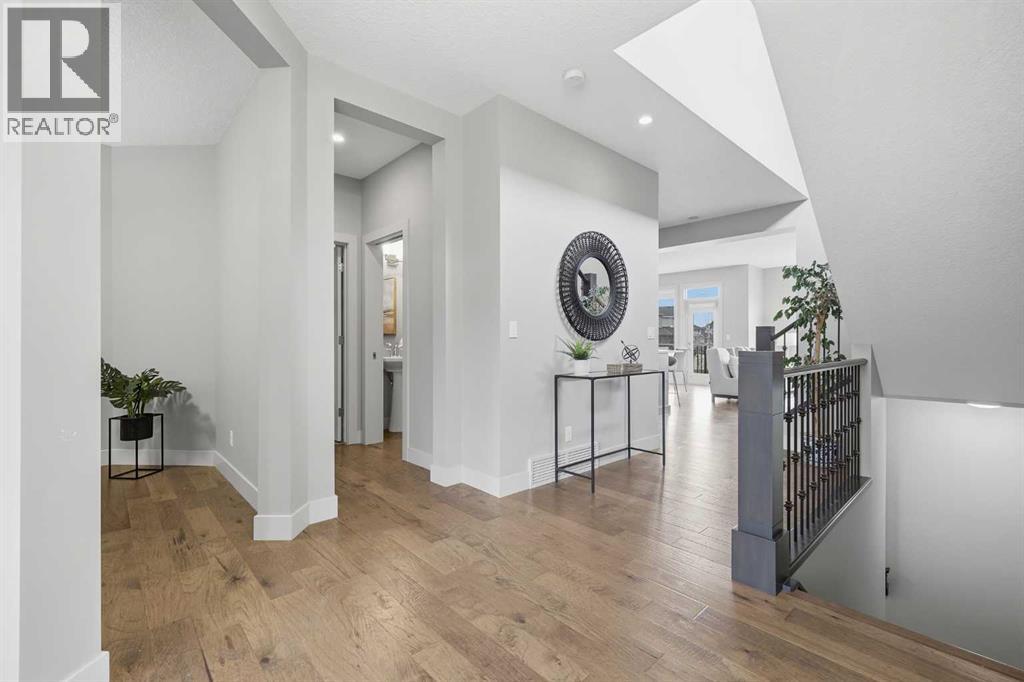 86 Panton View Nw, Calgary, Alberta  T3K 0X6 - Photo 3 - A2304408