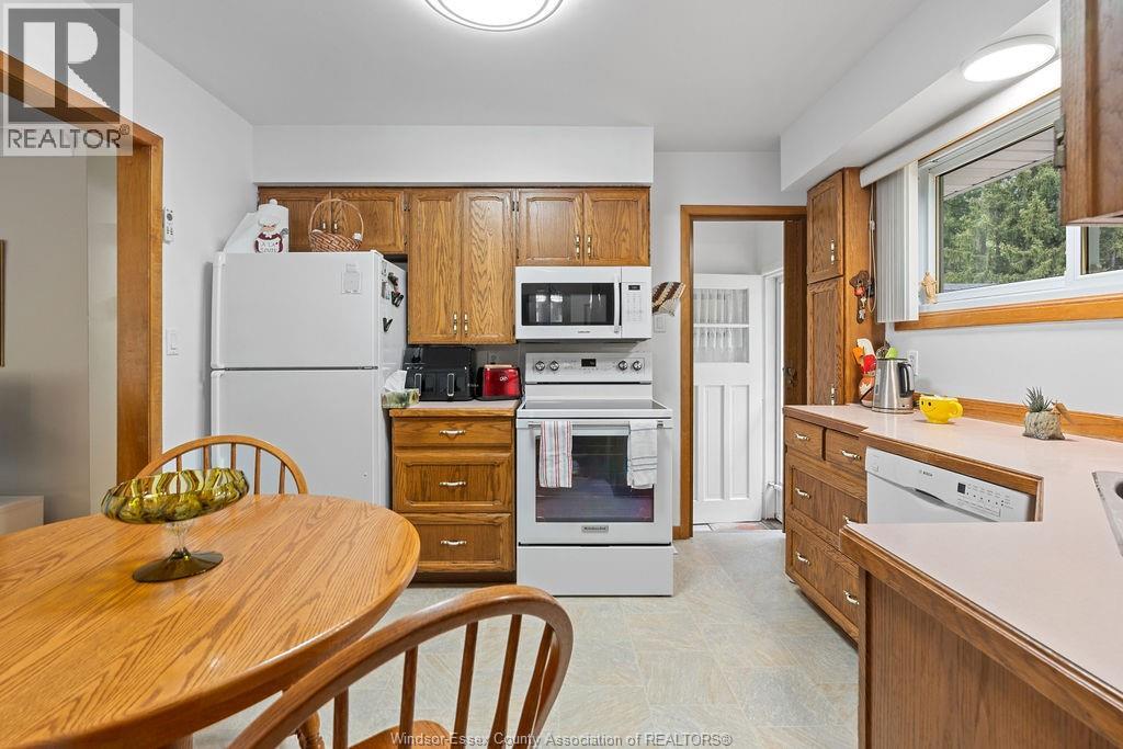 4018 Casgrain, Windsor, Ontario  N9G 2A5 - Photo 13 - 26010253
