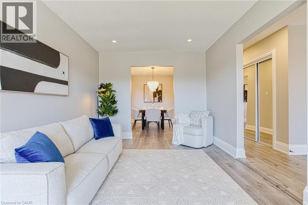 4 Colgate Court, Hamilton, Ontario  L9C 6Z6 - Photo 6 - 40824685