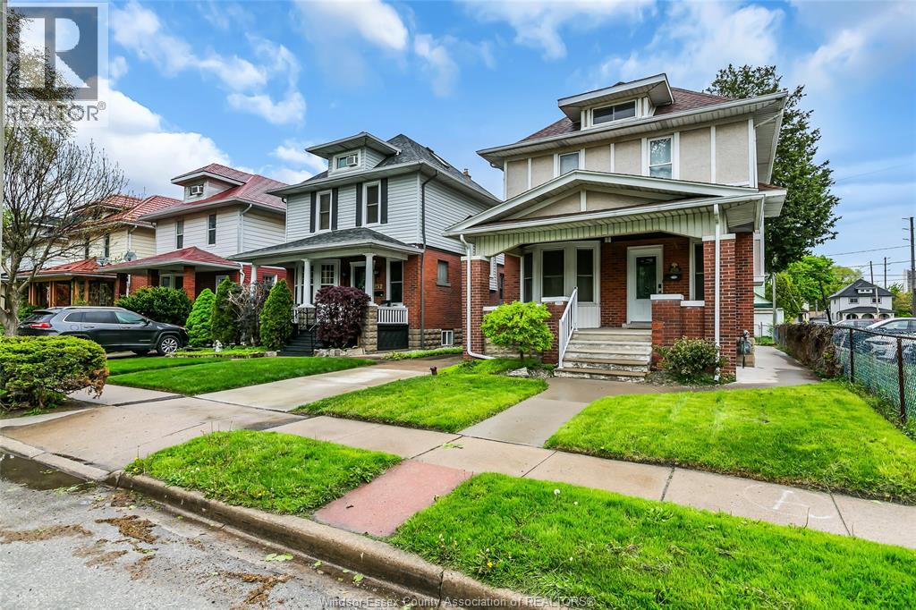 258 Elm Avenue, Windsor, Ontario  N9A 5G8 - Photo 2 - 26010196