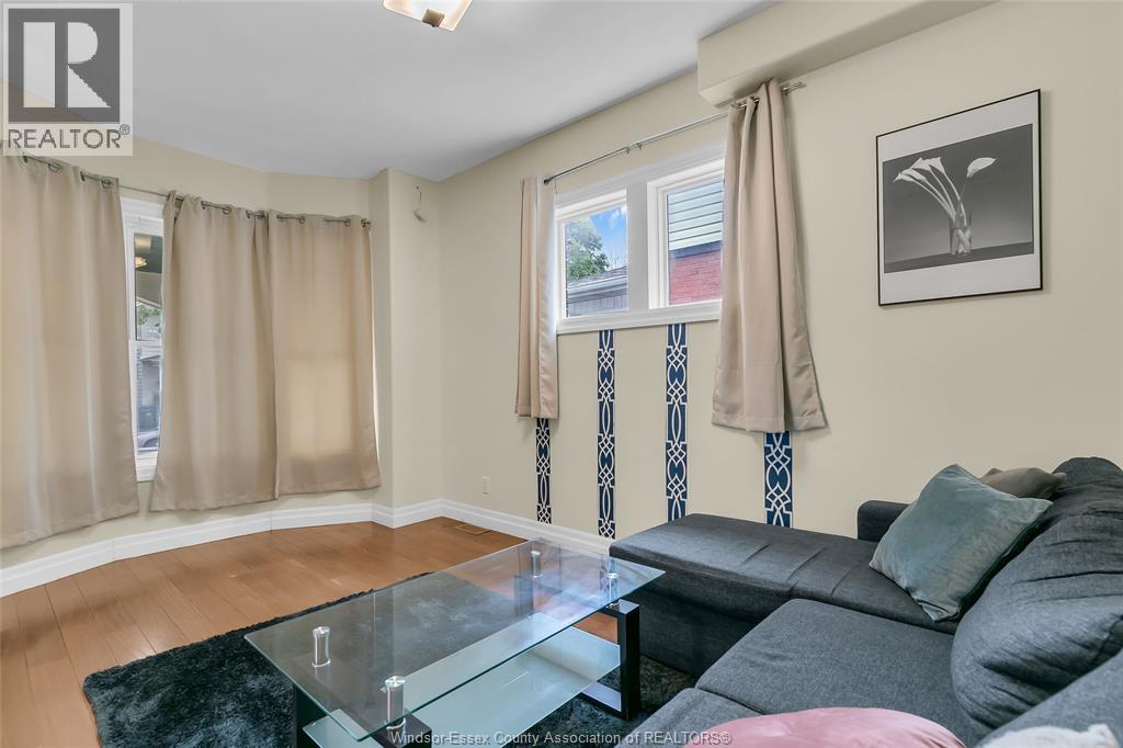 258 Elm Avenue, Windsor, Ontario  N9A 5G8 - Photo 8 - 26010196