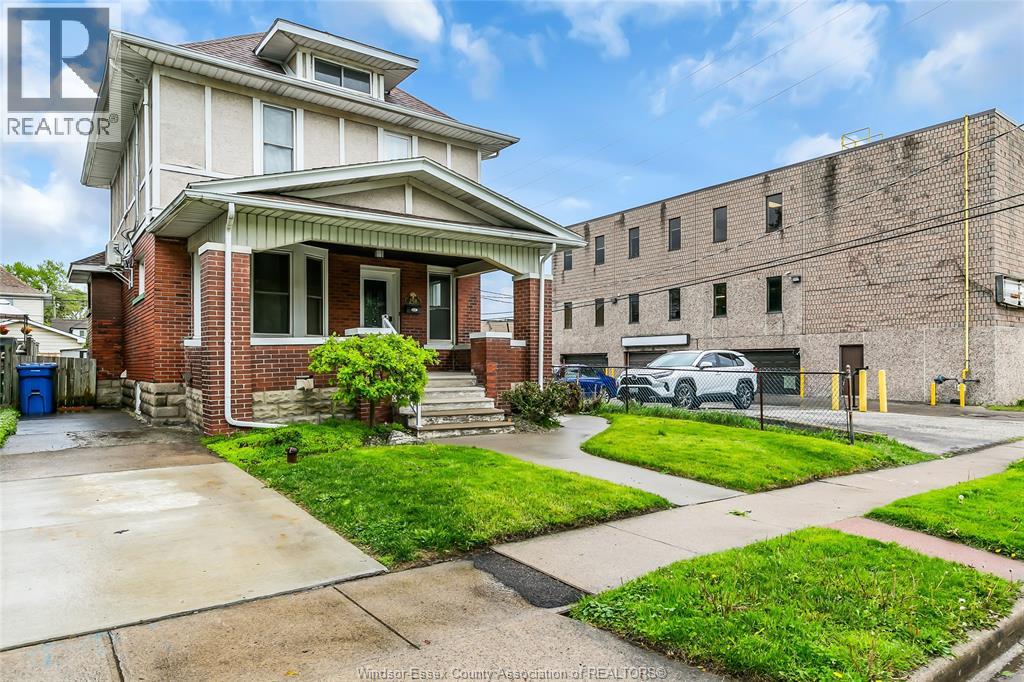 258 Elm Avenue, Windsor, Ontario  N9A 5G8 - Photo 3 - 26010196