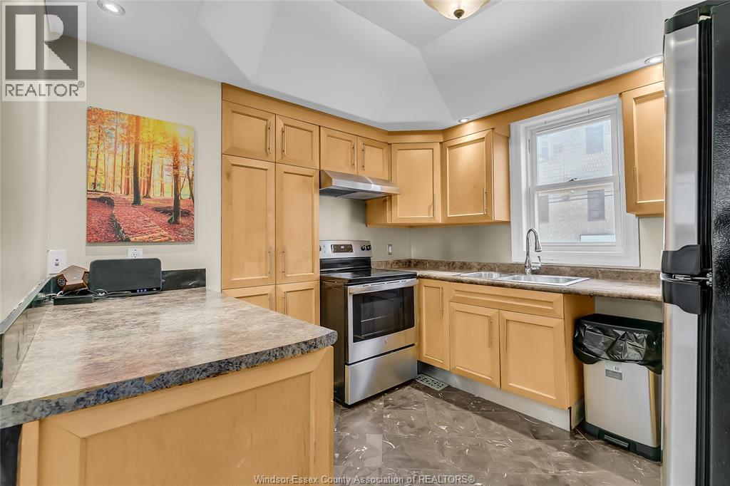 258 Elm Avenue, Windsor, Ontario  N9A 5G8 - Photo 9 - 26010196