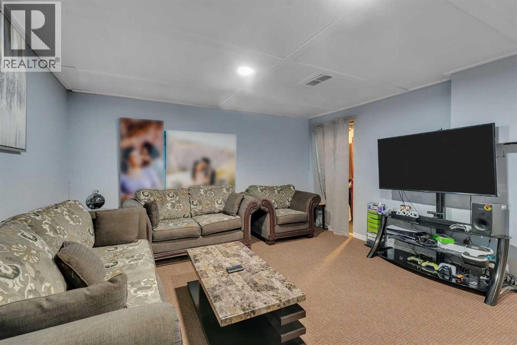 3790 Catalina Boulevard NE, Calgary, Alberta  T1Y 6Y2 - Photo 25 - A2288083