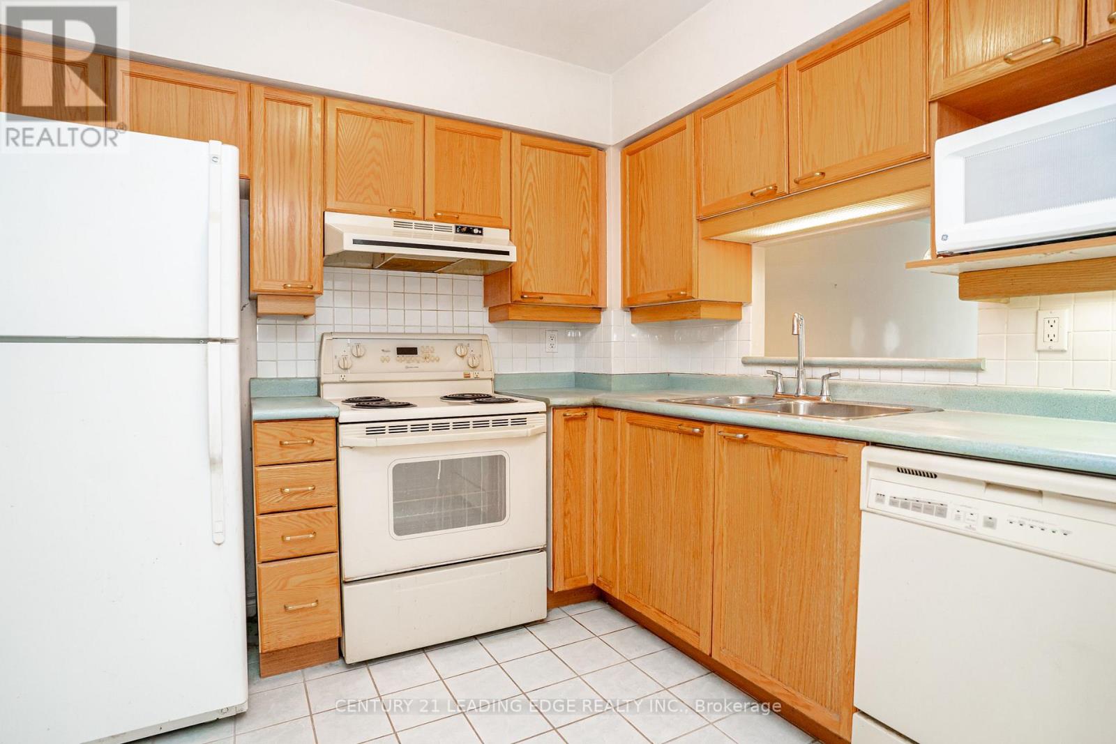 210 - 115 Bonis Avenue, Toronto, Ontario  M1T 3S4 - Photo 12 - E13077746