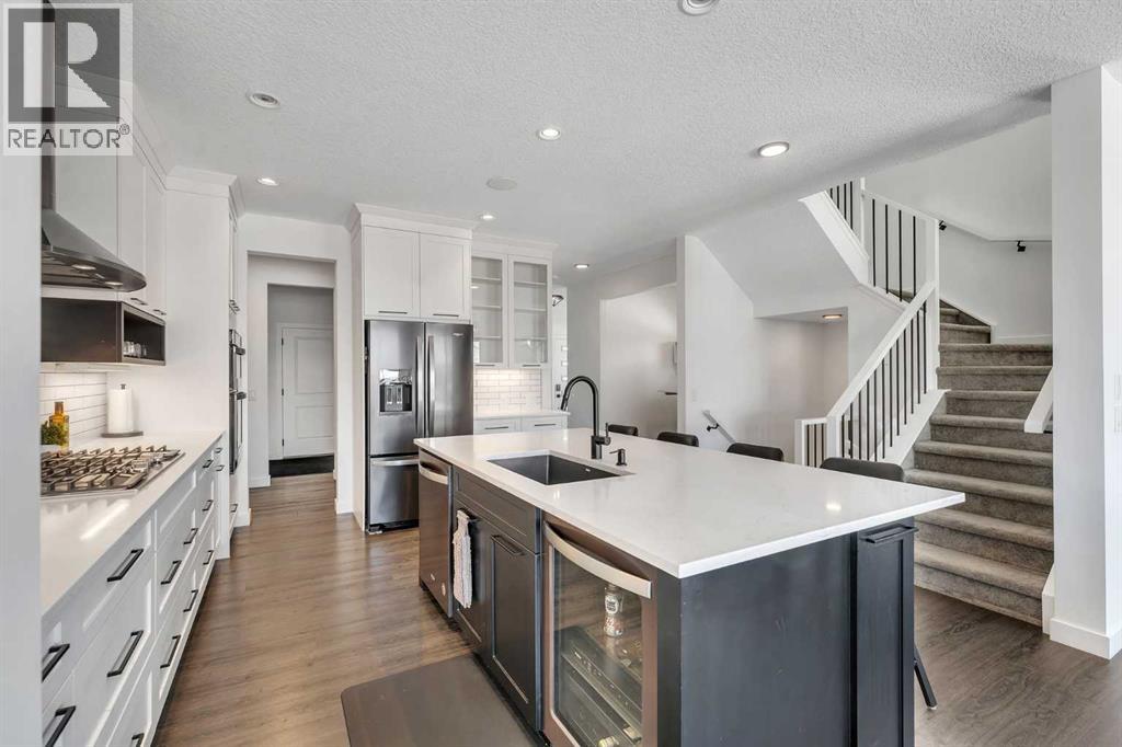 325 Crestmont Drive SW, Calgary, Alberta  T3B 6G9 - Photo 12 - A2294613