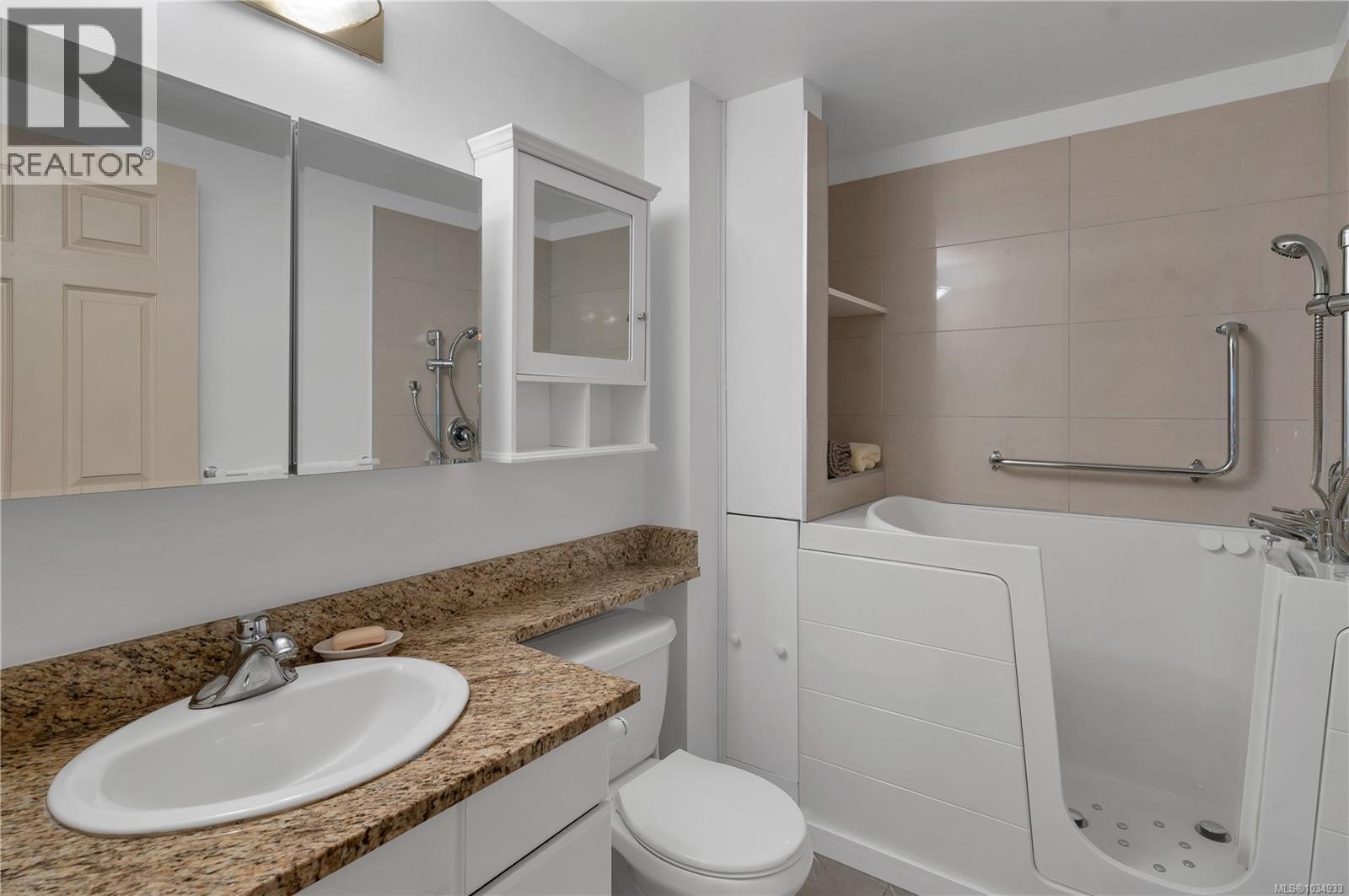 108 1350 Island Hwy S, Campbell River, British Columbia  V9W 1B5 - Photo 14 - 1034933