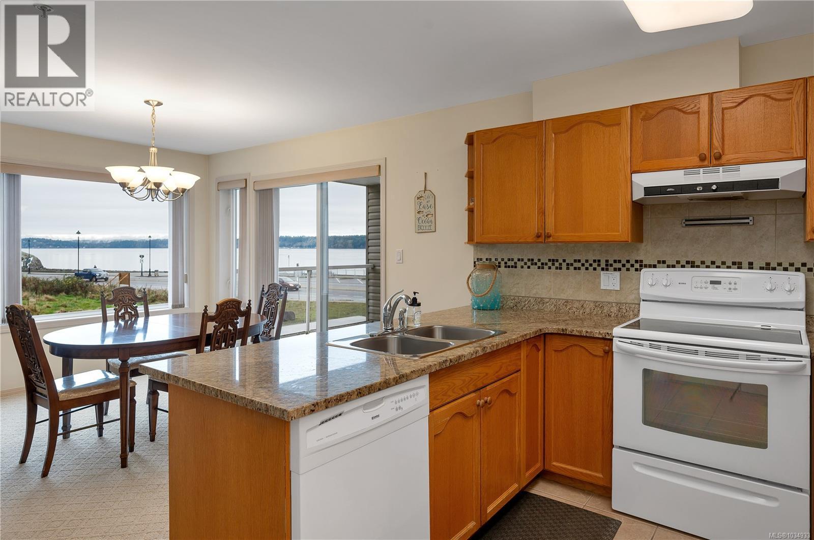 108 1350 Island Hwy S, Campbell River, British Columbia  V9W 1B5 - Photo 4 - 1034933