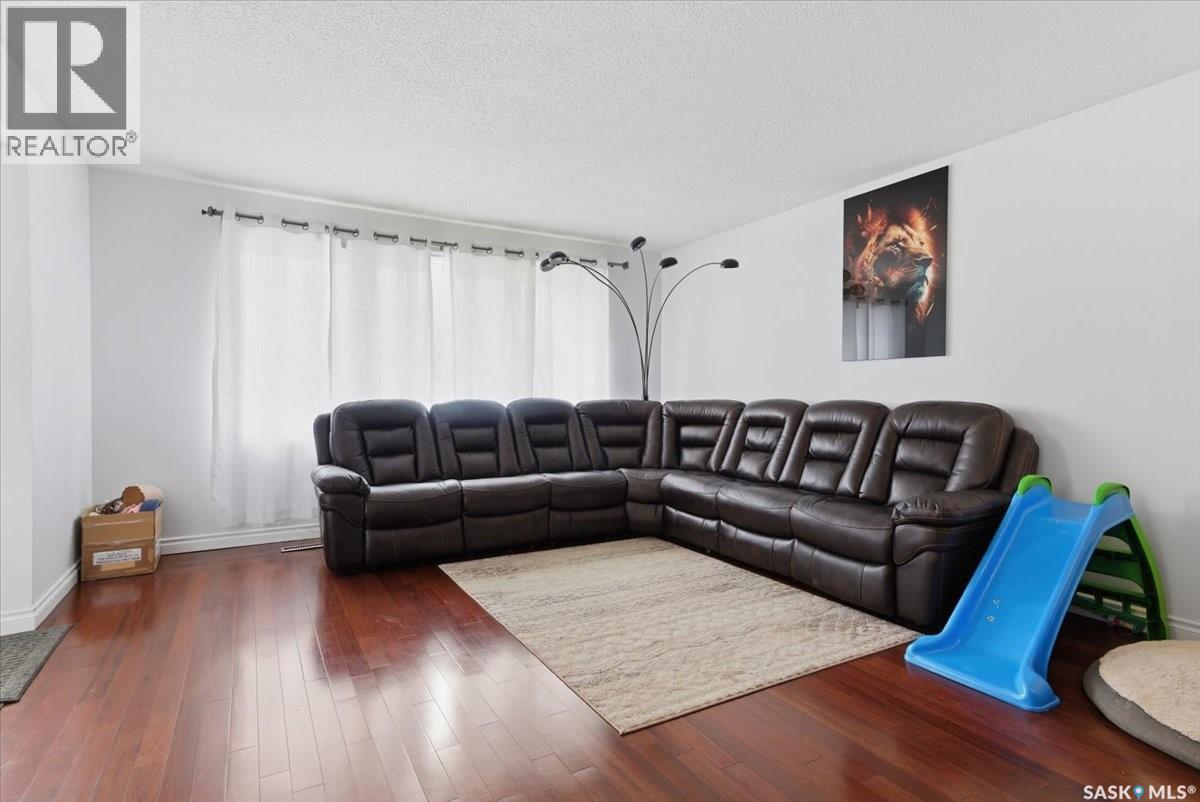 205 Broad Street N, Regina, Saskatchewan  S4R 2X7 - Photo 4 - SK035091