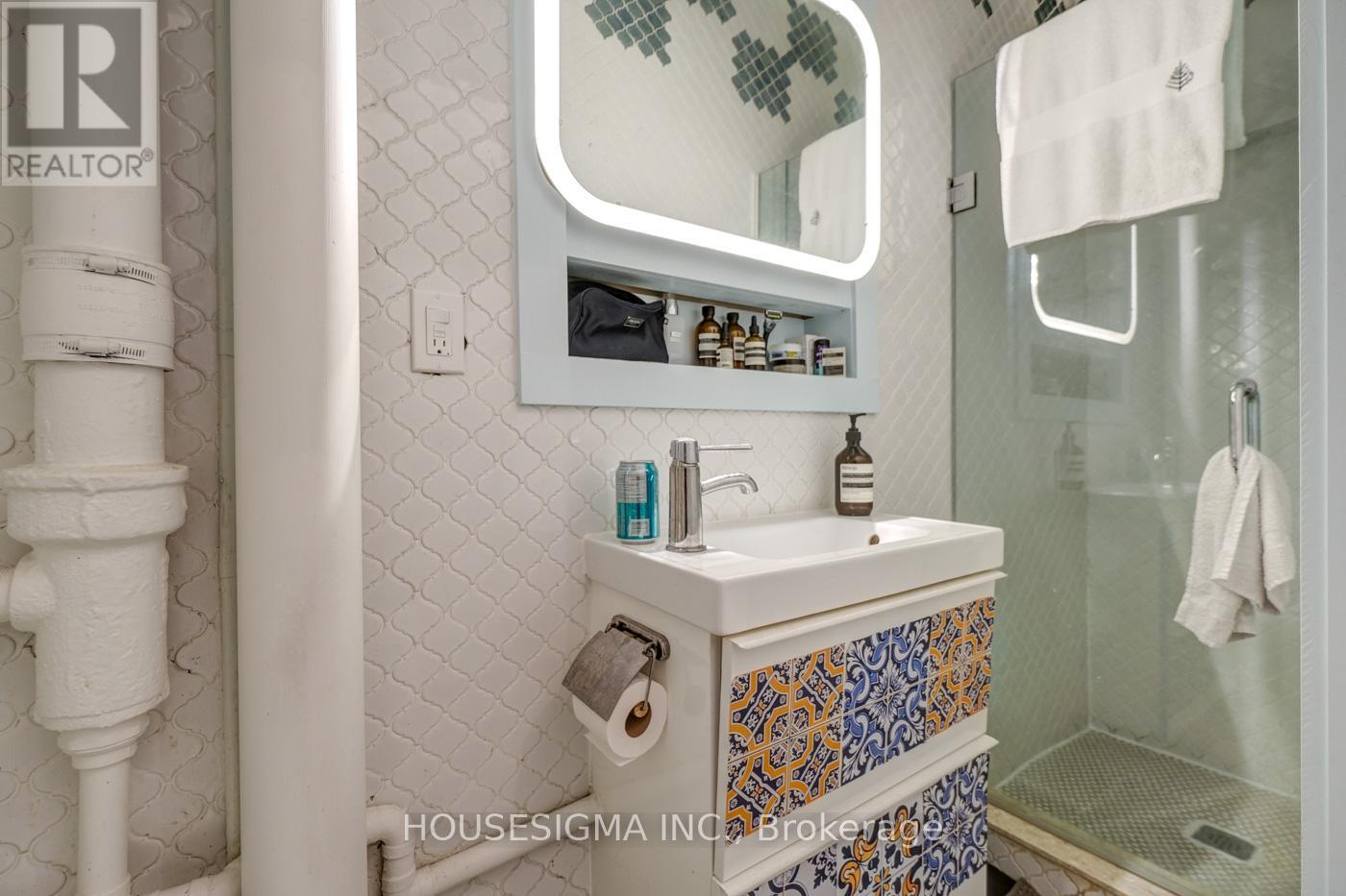 1 - 48 Euclid Avenue, Toronto, Ontario  M6J 2J6 - Photo 12 - C13092214