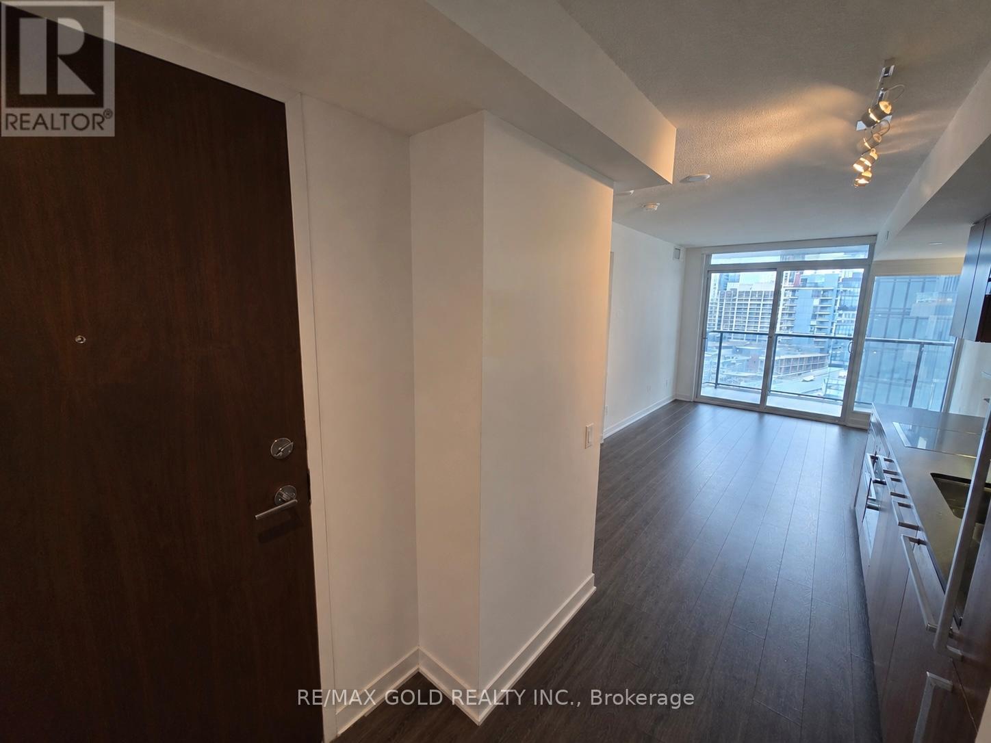 1603 - 70 Queens Wharf Road, Toronto, Ontario  M5V 0J2 - Photo 3 - C13092234