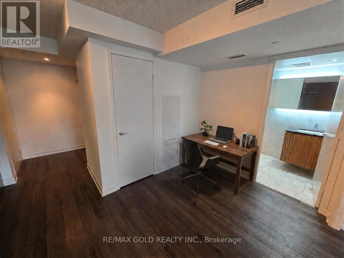1603 - 70 Queens Wharf Road, Toronto, Ontario  M5V 0J2 - Photo 7 - C13092234