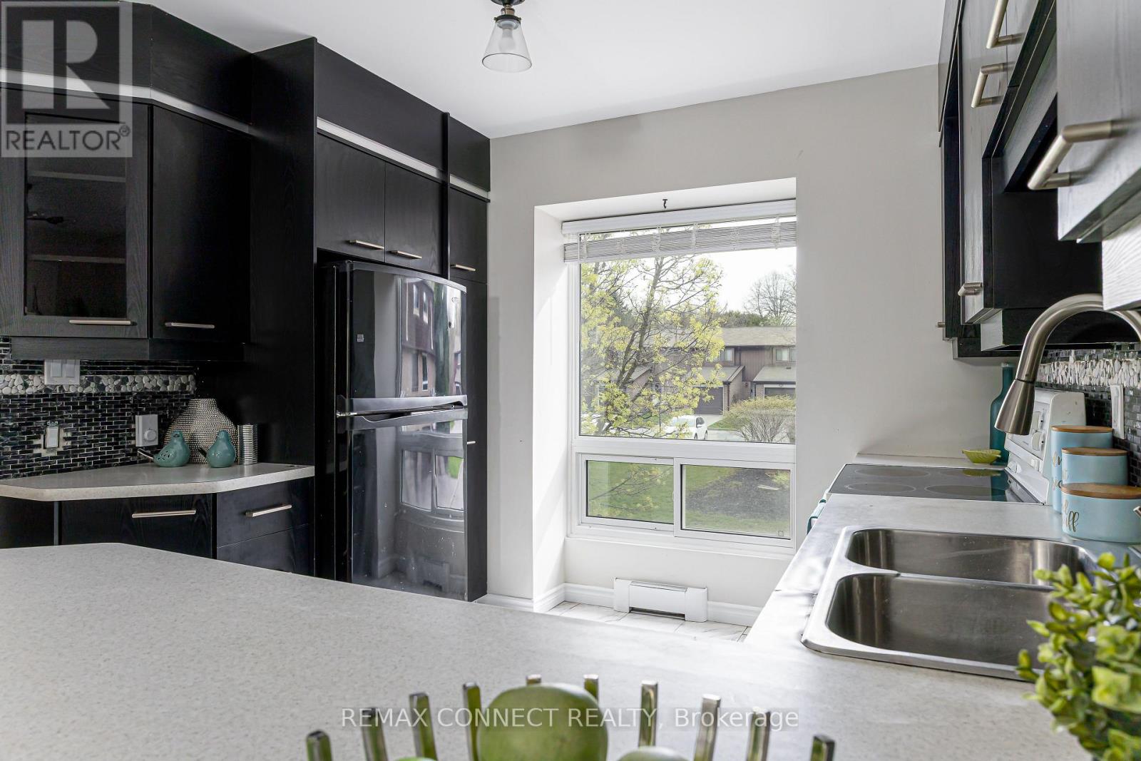 37 - 350 Camelot Court, Oshawa, Ontario  L1G 6P7 - Photo 17 - E13092172