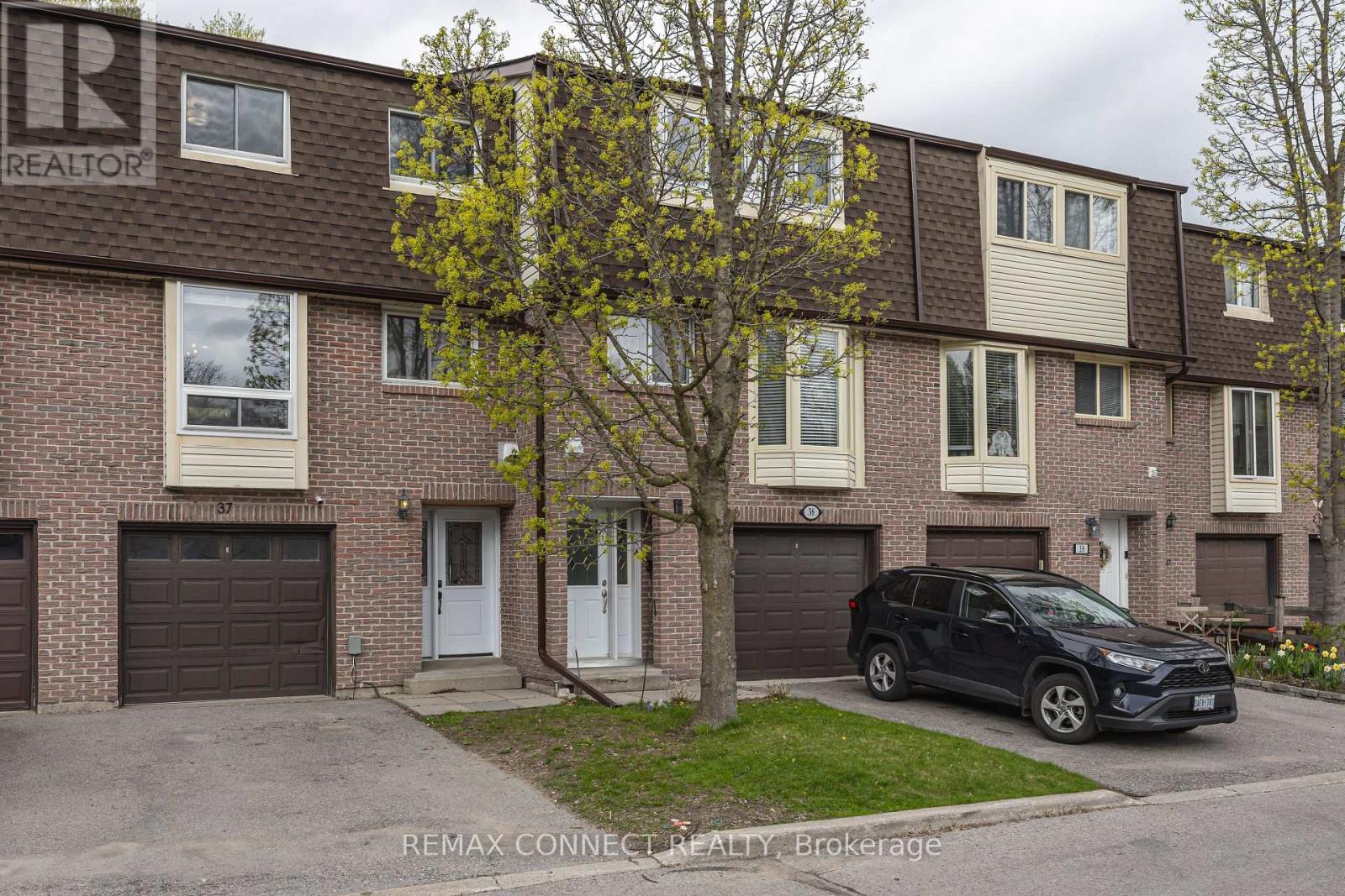 37 - 350 Camelot Court, Oshawa, Ontario  L1G 6P7 - Photo 3 - E13092172