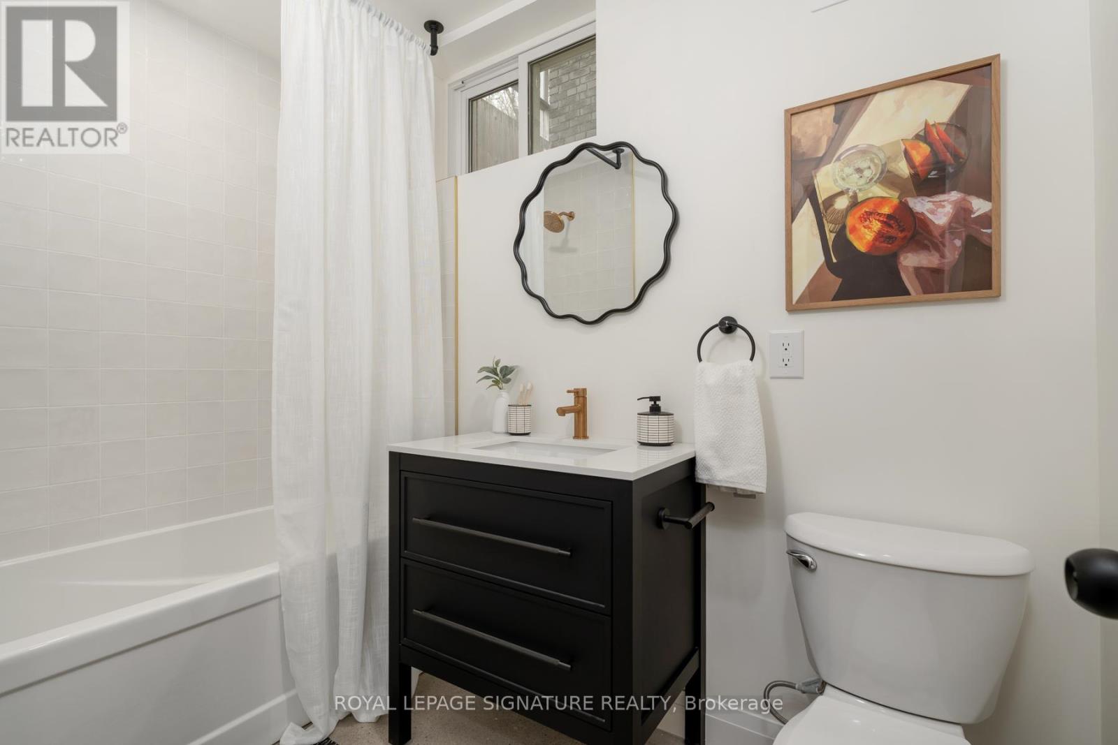 41 Firstrbooke Road, Toronto, Ontario  M4E 2L2 - Photo 32 - E13092186