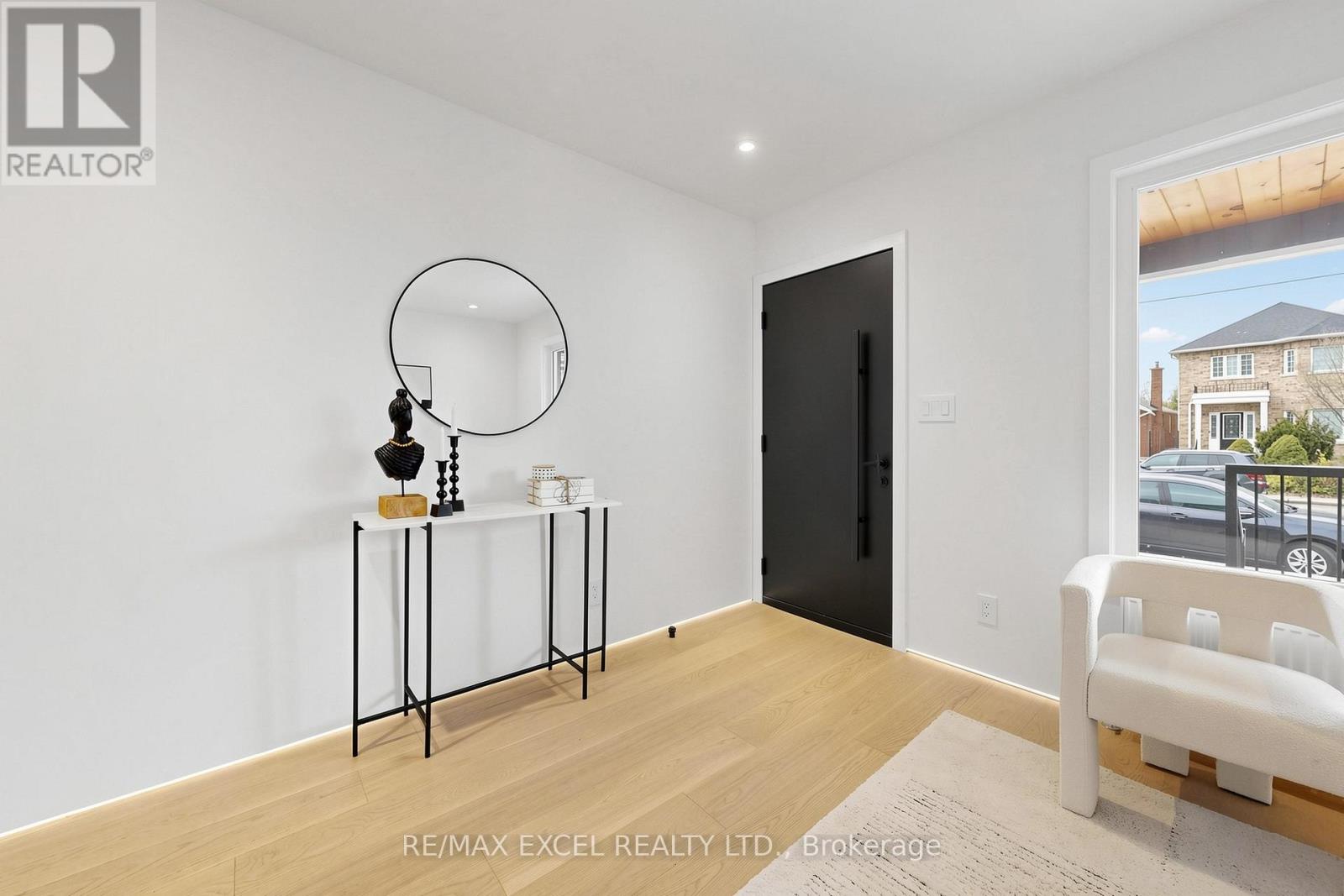 227 Donlands Avenue, Toronto, Ontario  M4J 3P9 - Photo 9 - E13092230