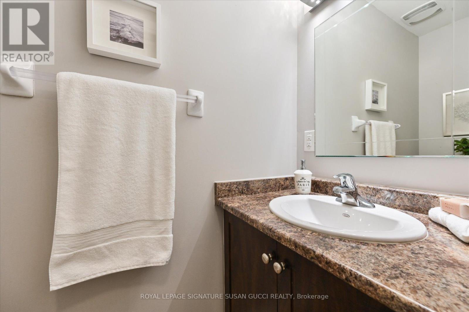 2833 St. Clair Avenue E, Toronto, Ontario  M4B 1N3 - Photo 12 - E13092250