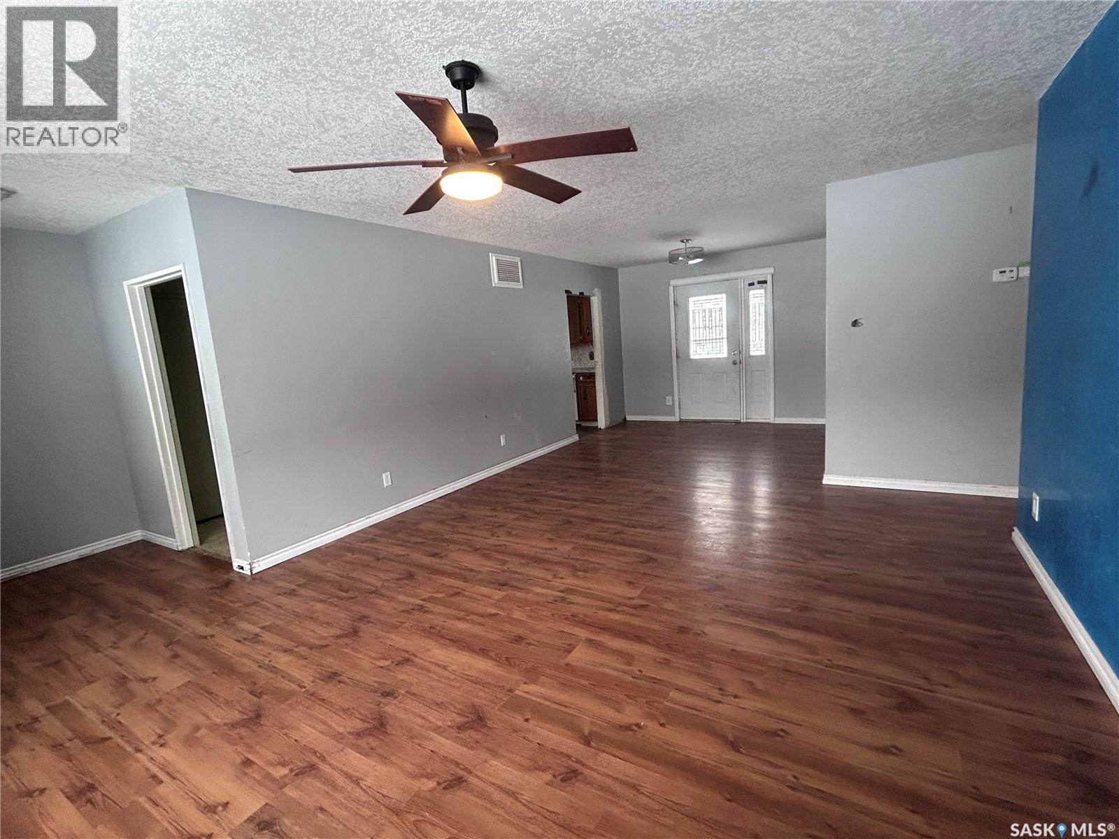 1523 Thorn Crescent, Estevan, Saskatchewan  S4A 1V7 - Photo 8 - SK027953