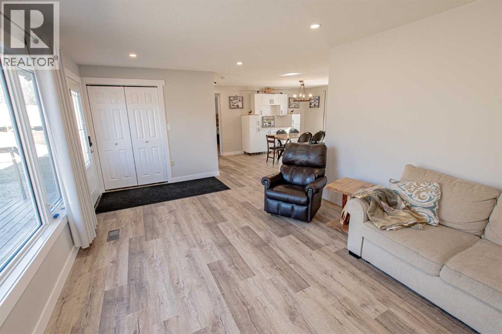 # 106 70444 Range Road 245, Rural Greenview No. 16, Alberta  T0H 3N0 - Photo 4 - A2305929