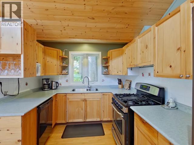10754 Mariners Way, Powell River, British Columbia  V8A 0G5 - Photo 8 - 19829