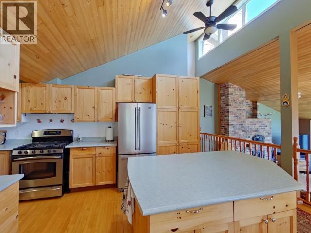 10754 Mariners Way, Powell River, British Columbia  V8A 0G5 - Photo 9 - 19829