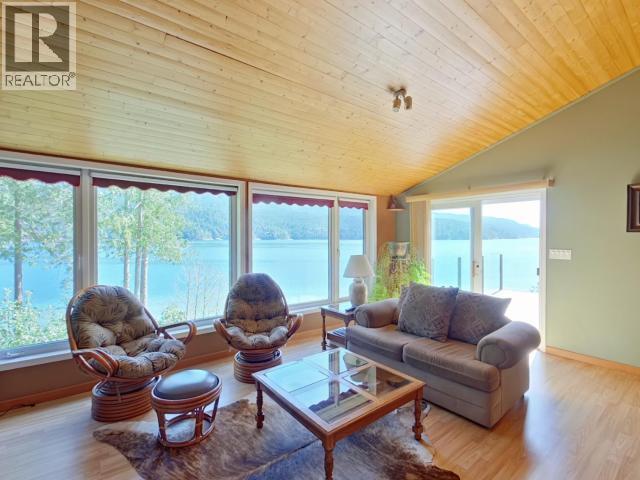 10754 Mariners Way, Powell River, British Columbia  V8A 0G5 - Photo 16 - 19829