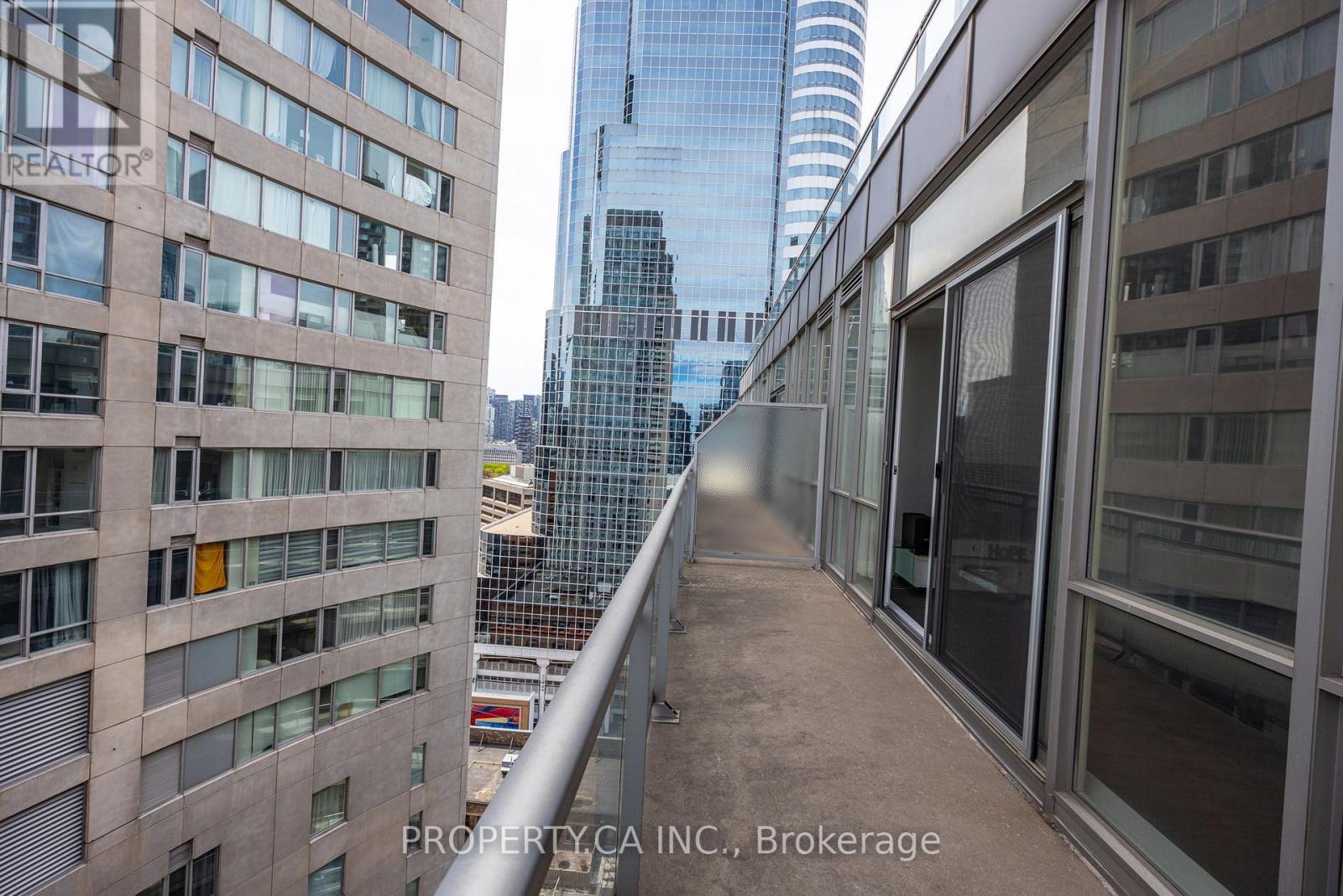 Ph2104 - 220 Victoria Street, Toronto, Ontario  M5B 2R6 - Photo 25 - C13089700
