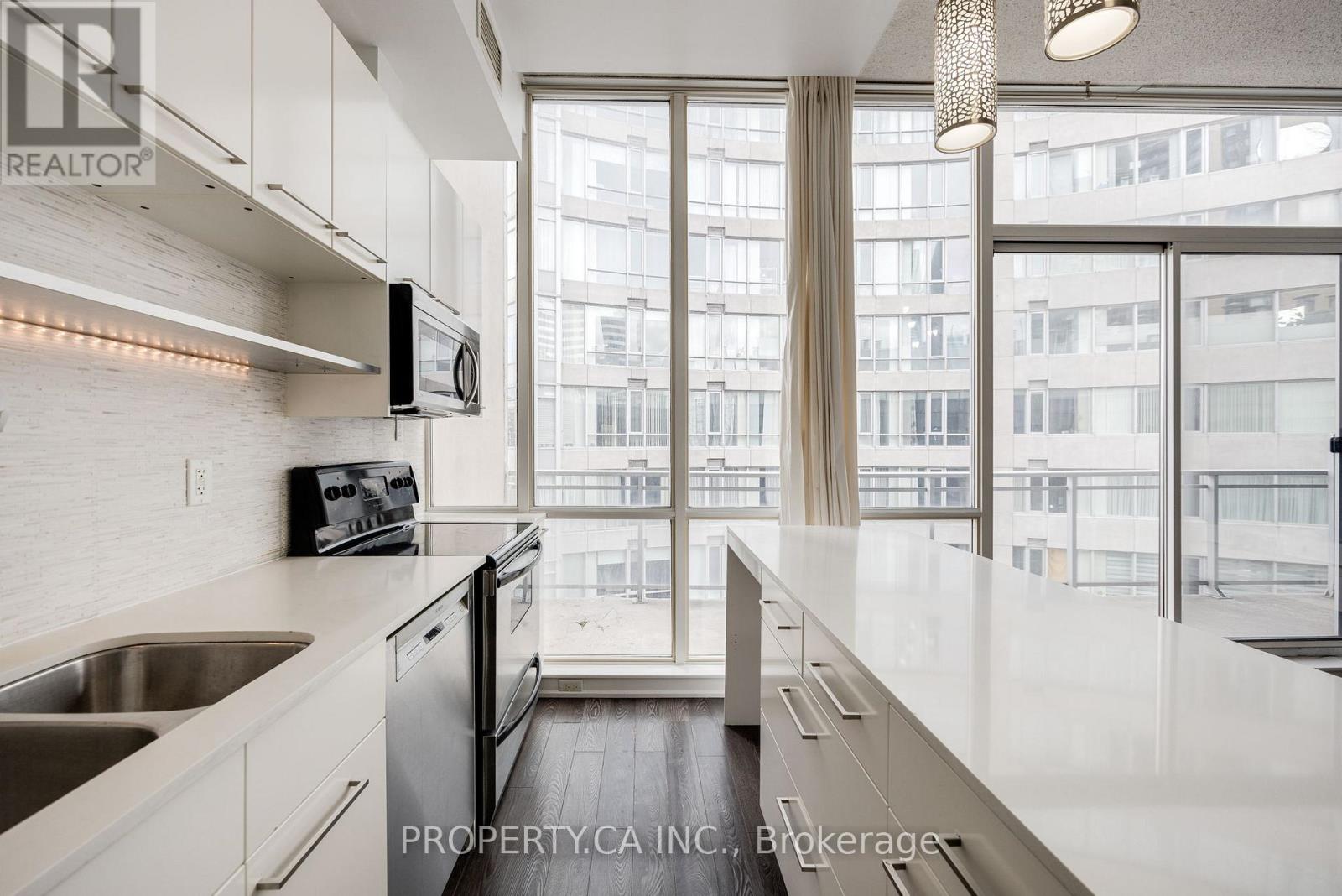 Ph2104 - 220 Victoria Street, Toronto, Ontario  M5B 2R6 - Photo 8 - C13089700