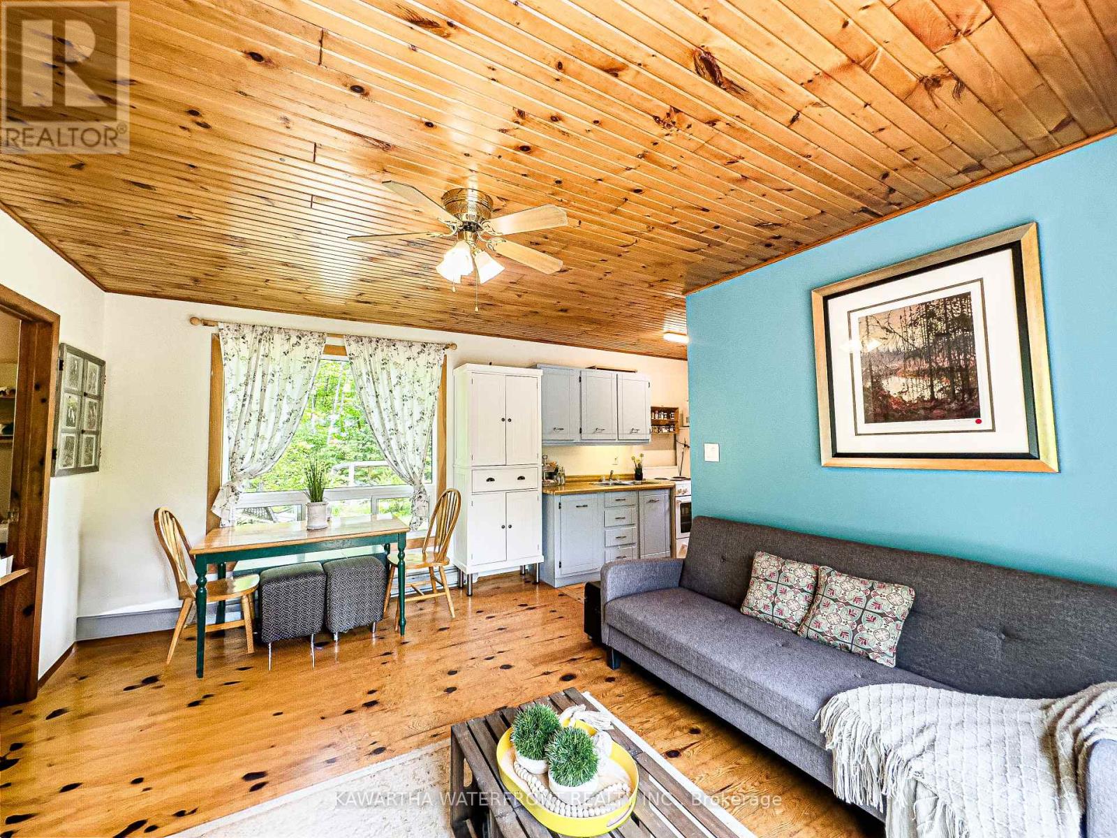 1120 English Circle, Highlands East, Ontario  K0M 1R0 - Photo 14 - X13092340
