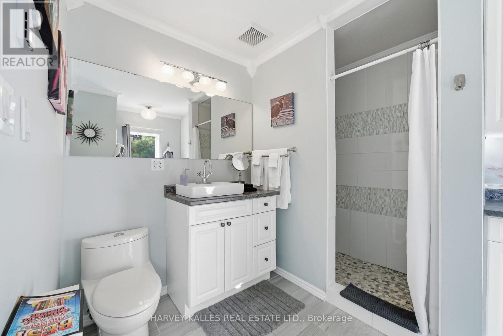 17682 Loyalist Parkway, Prince Edward County, Ontario  K0K 3L0 - Photo 35 - X13092588