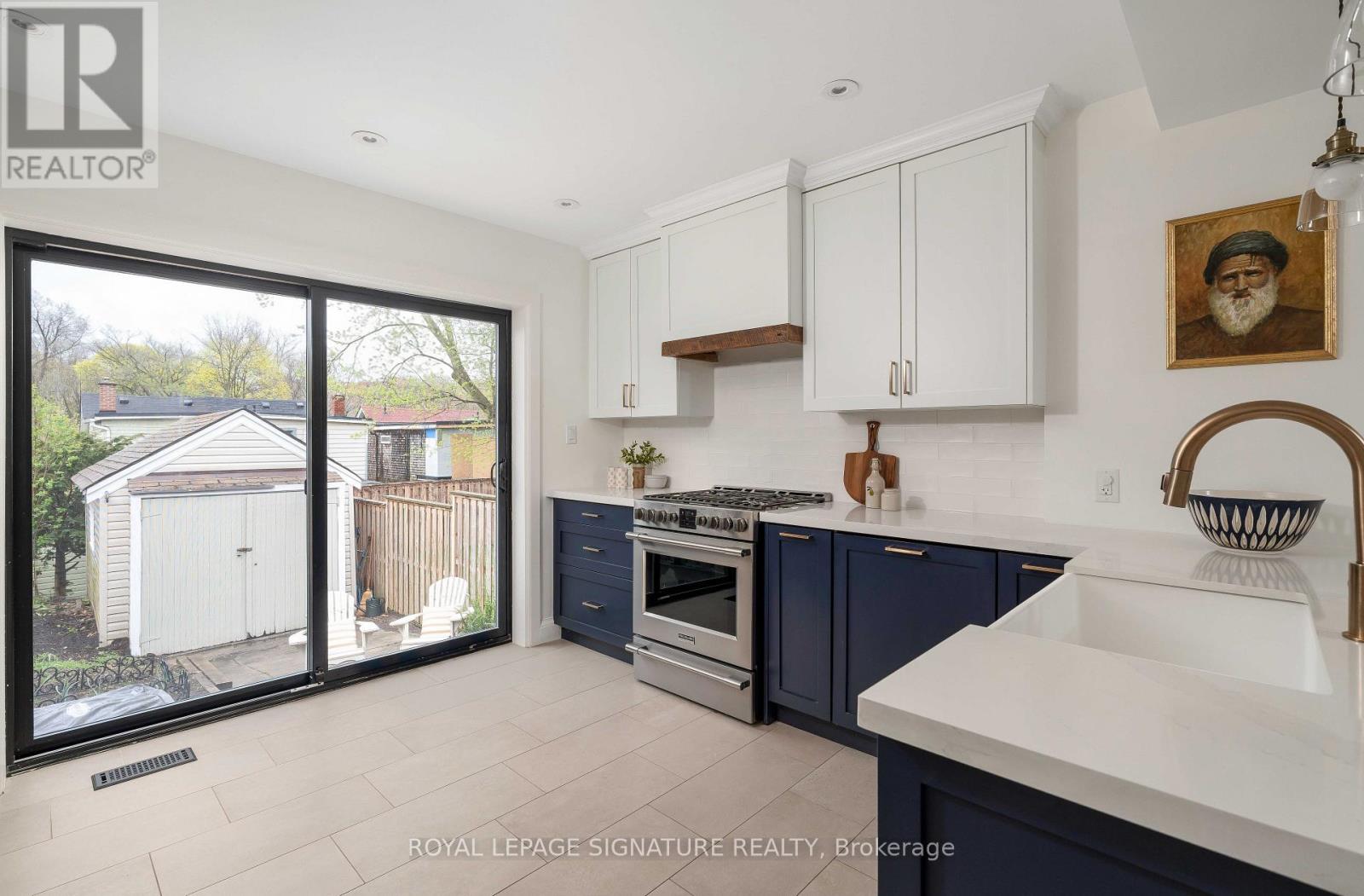 41 Firstrbooke Road, Toronto, Ontario  M4E 2L2 - Photo 14 - E13092186