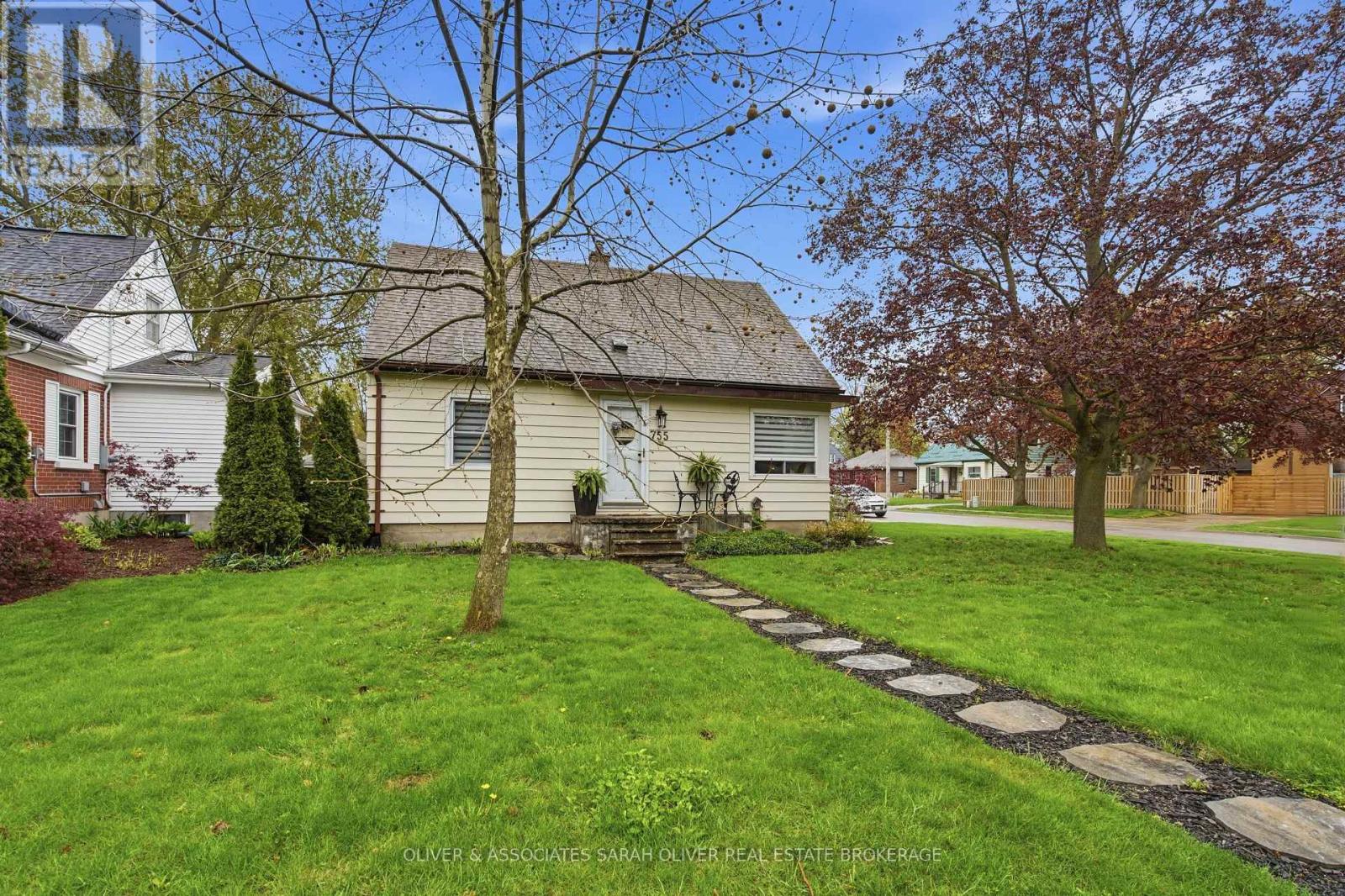$559,900755 Victoria Street, London East, Ontario