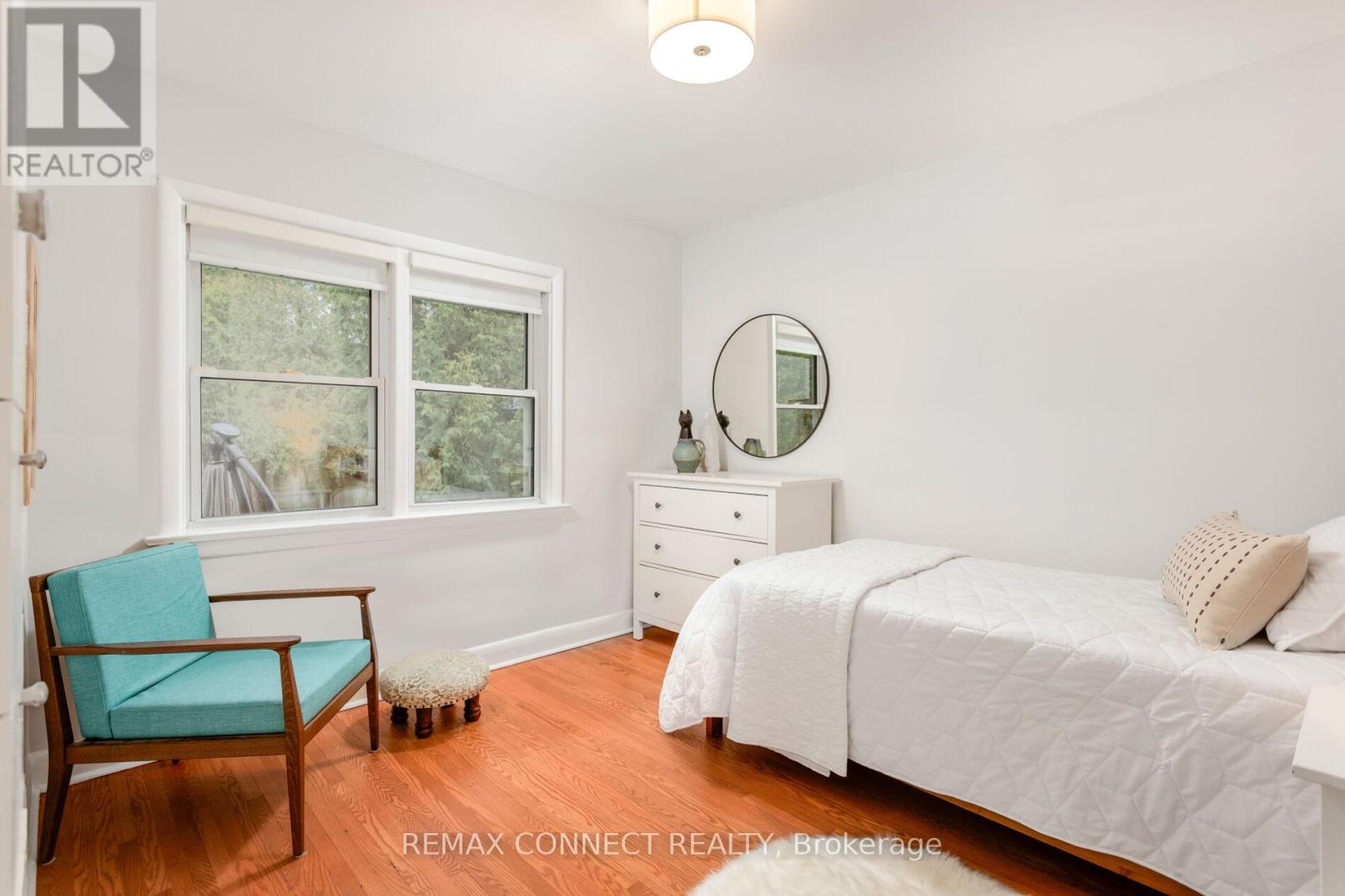 75 Glenellen Drive E, Toronto, Ontario  M8Y 2H2 - Photo 25 - W13092200