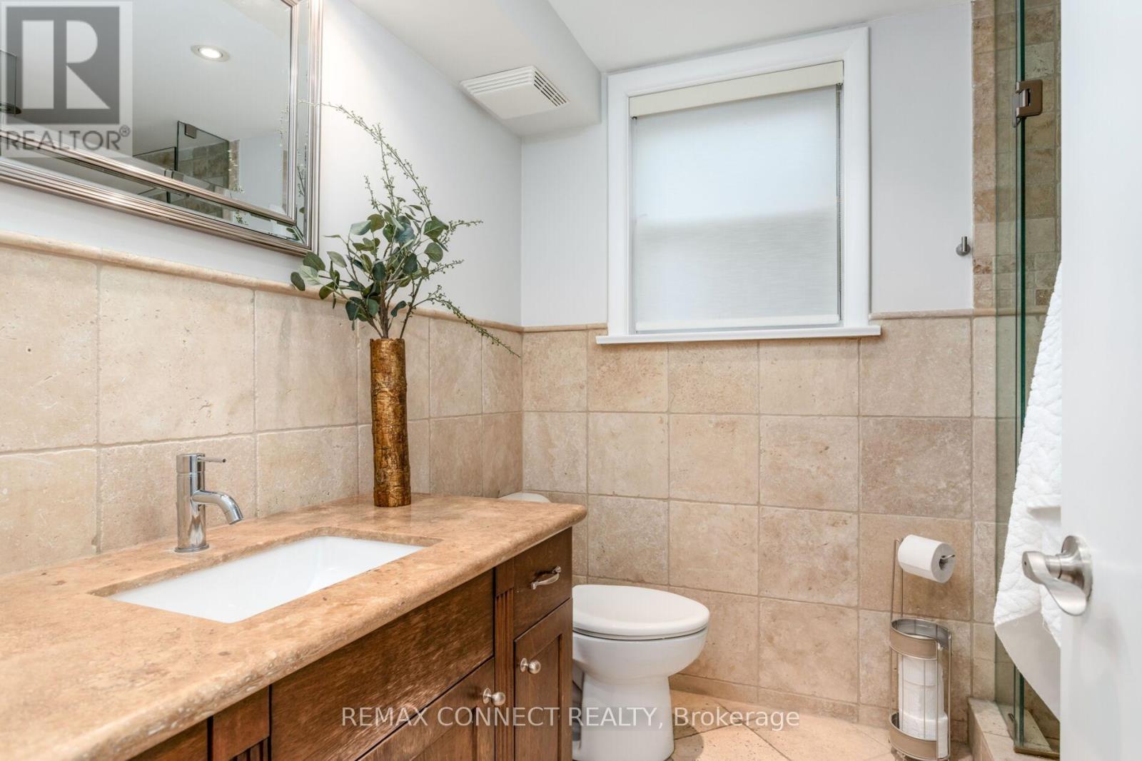 75 Glenellen Drive E, Toronto, Ontario  M8Y 2H2 - Photo 33 - W13092200