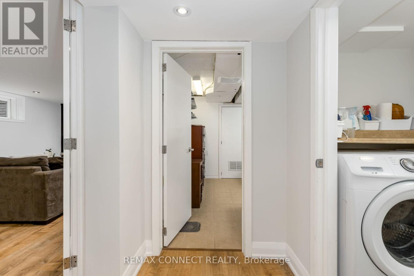75 Glenellen Drive E, Toronto, Ontario  M8Y 2H2 - Photo 34 - W13092200
