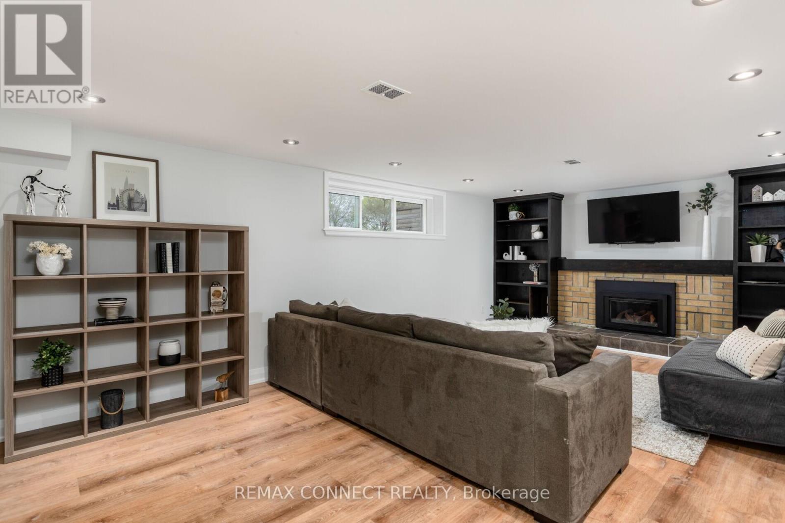75 Glenellen Drive E, Toronto, Ontario  M8Y 2H2 - Photo 36 - W13092200